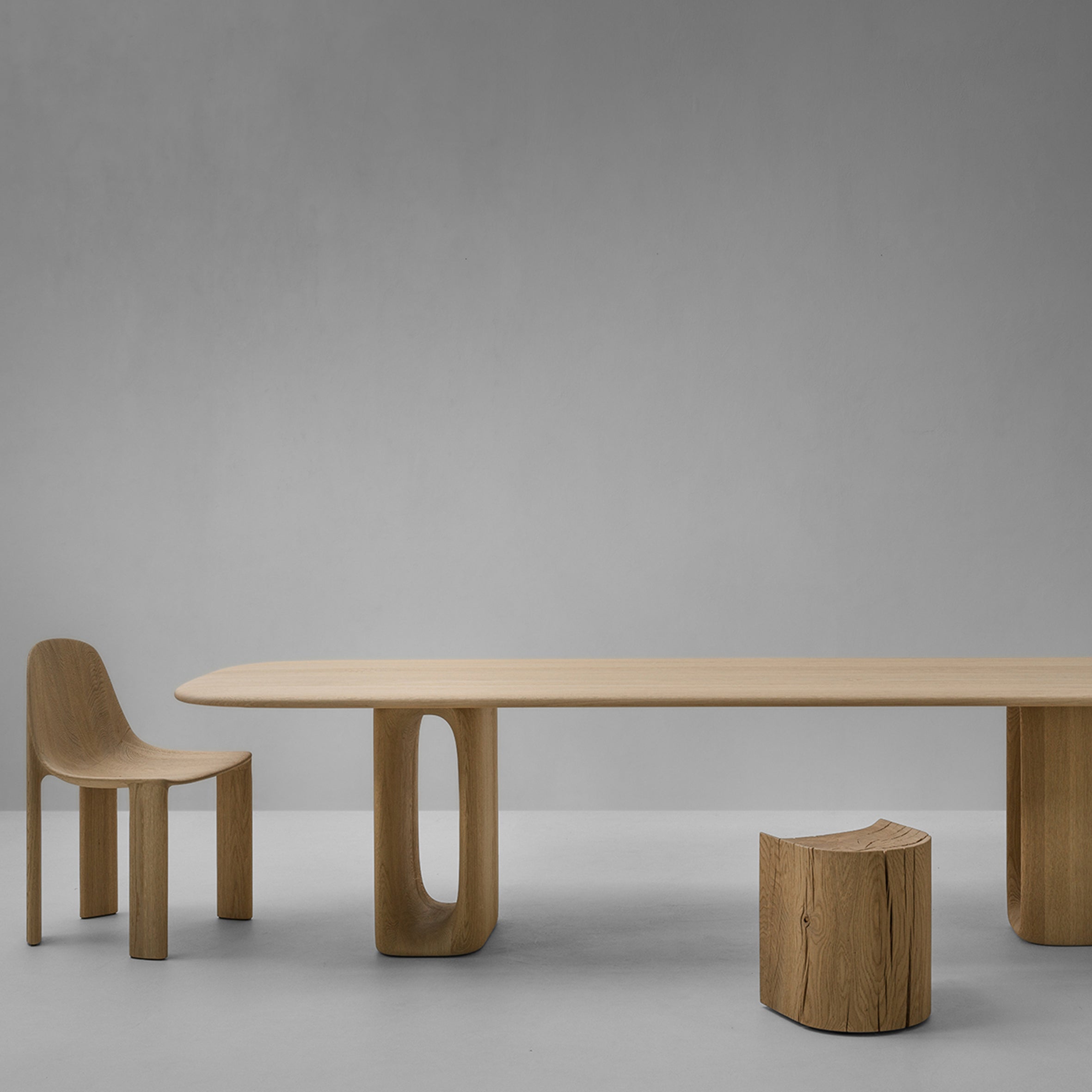 Patine Dining Table