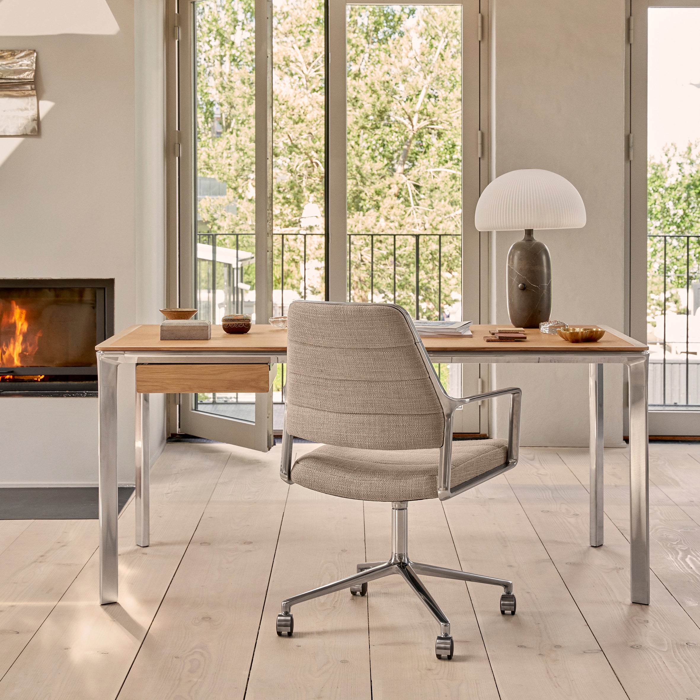 Vipp455 Swivel Chair