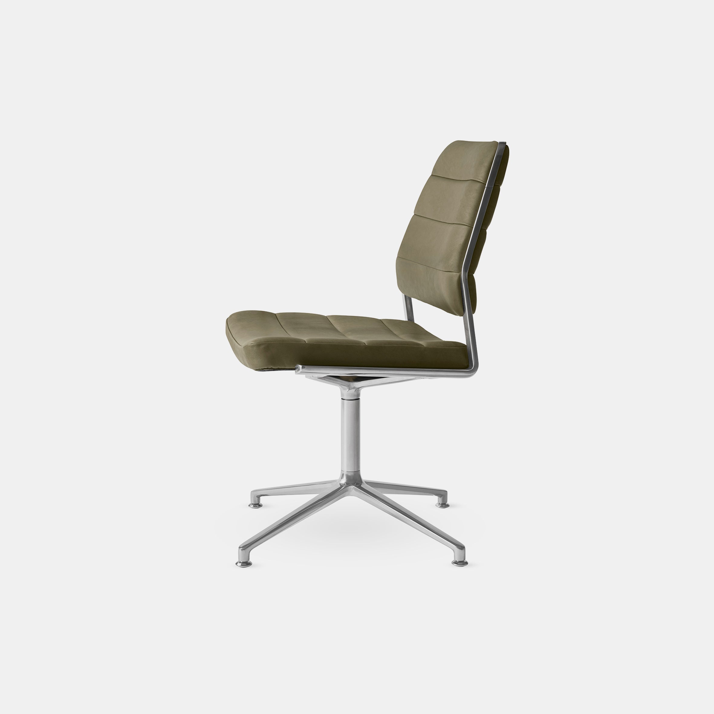 Vipp454 Swivel Chair