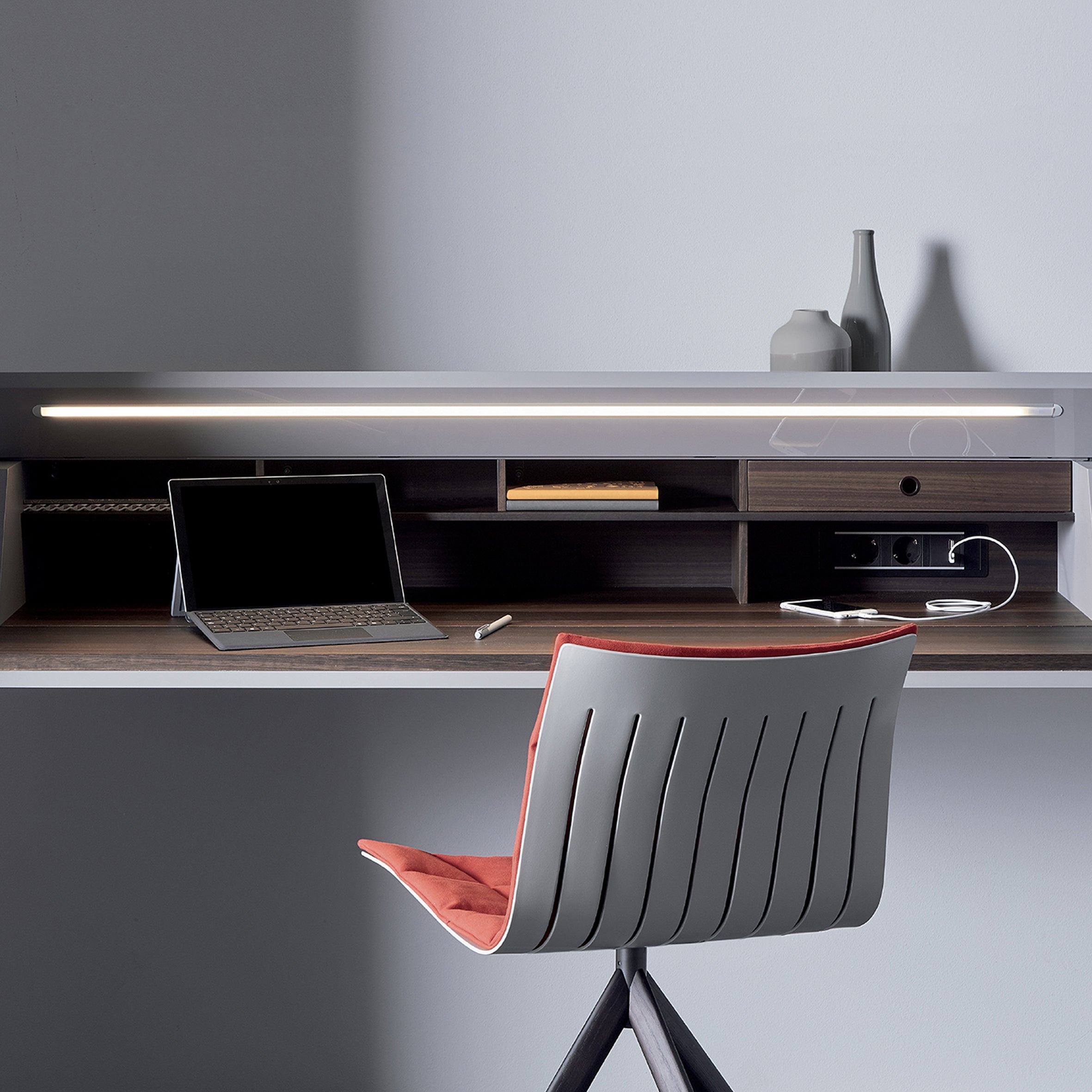 Ghostwriter Wall Desk