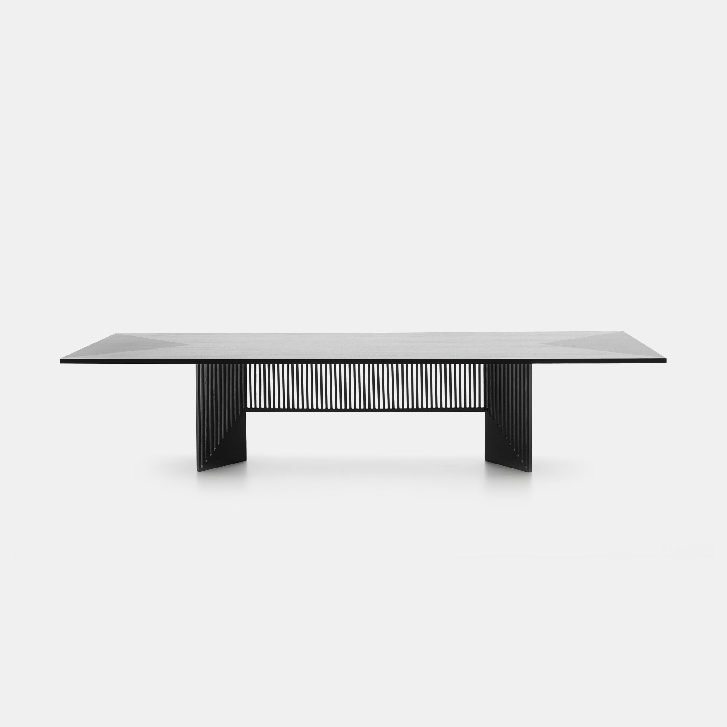 Maestro Dining Table