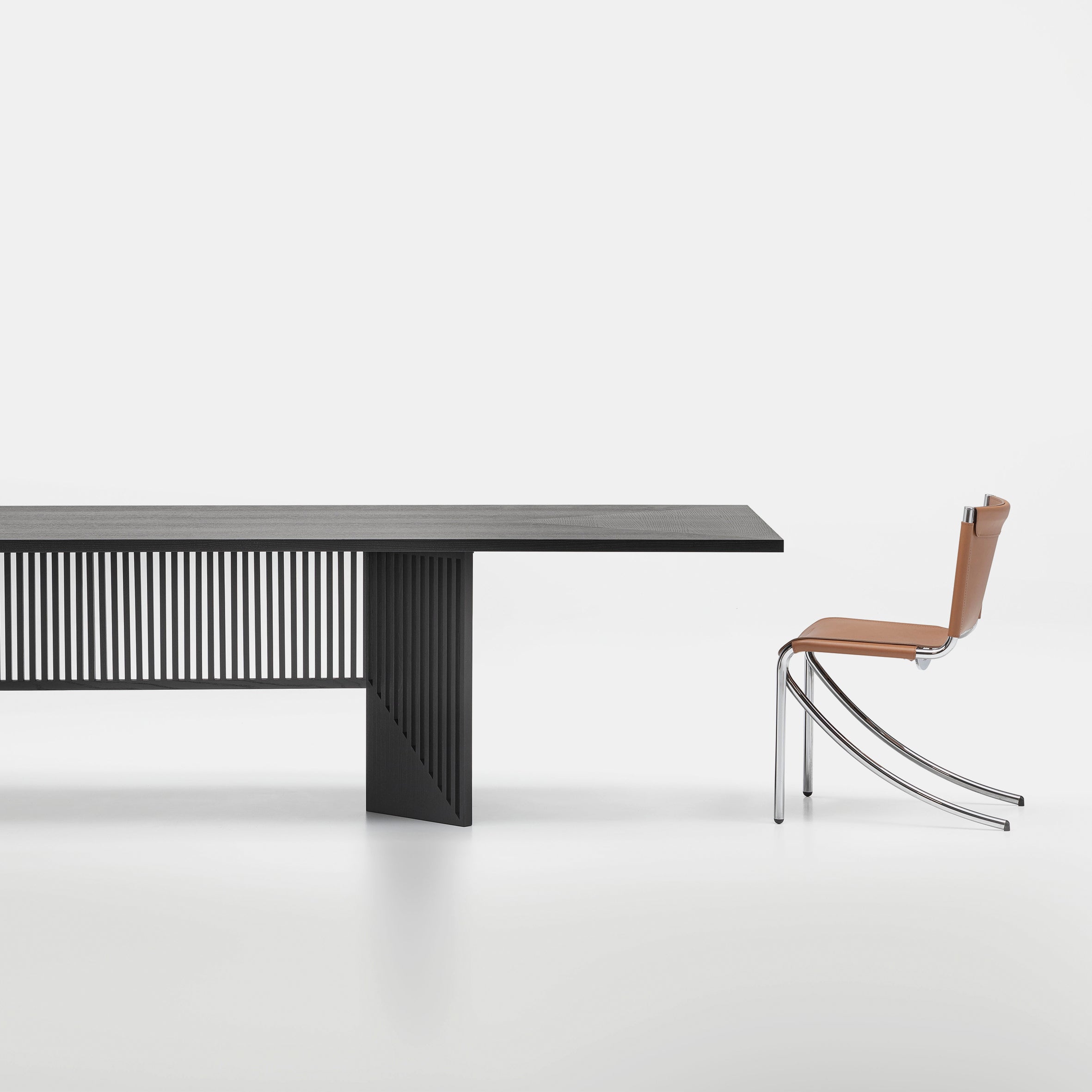 Maestro Dining Table