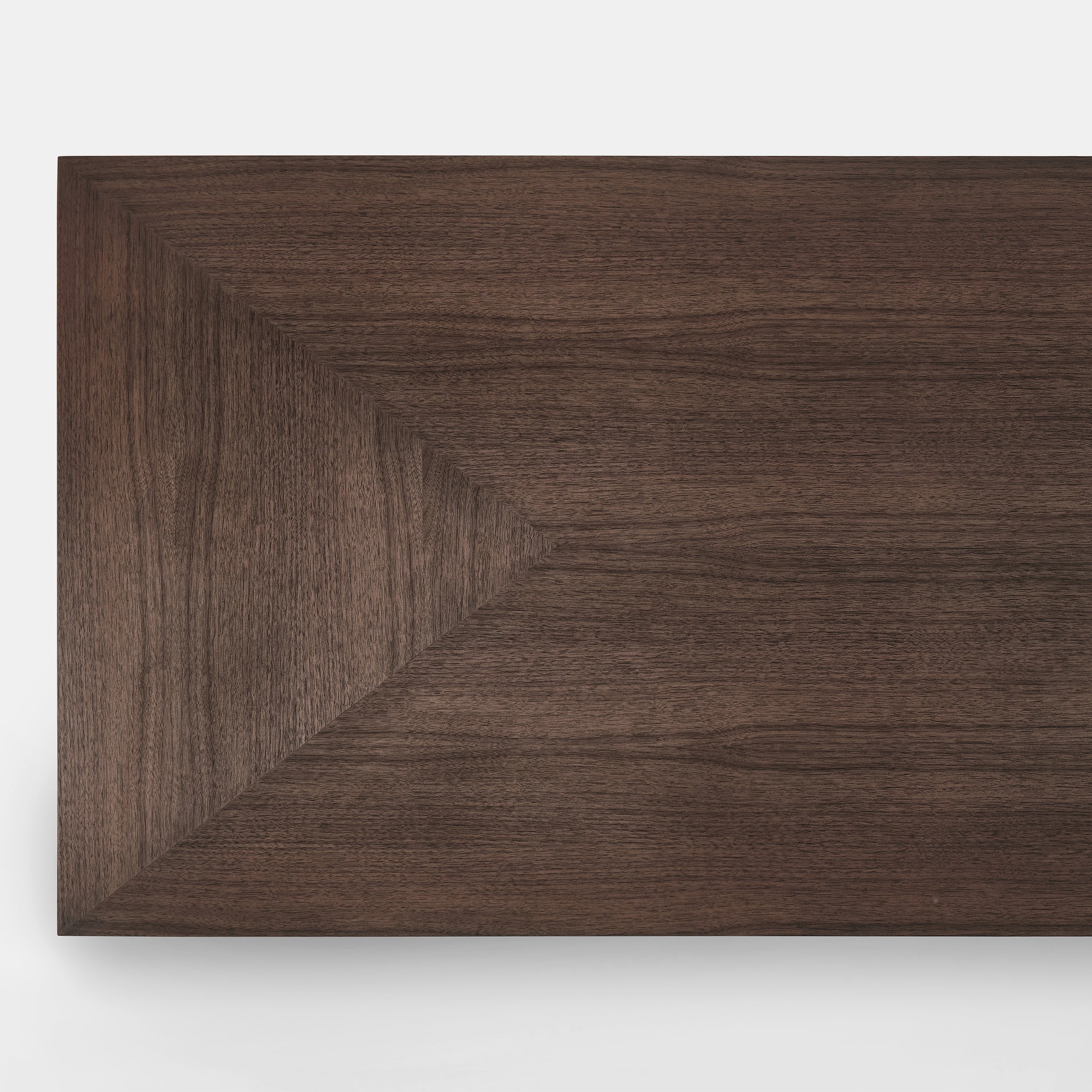 Maestro Dining Table