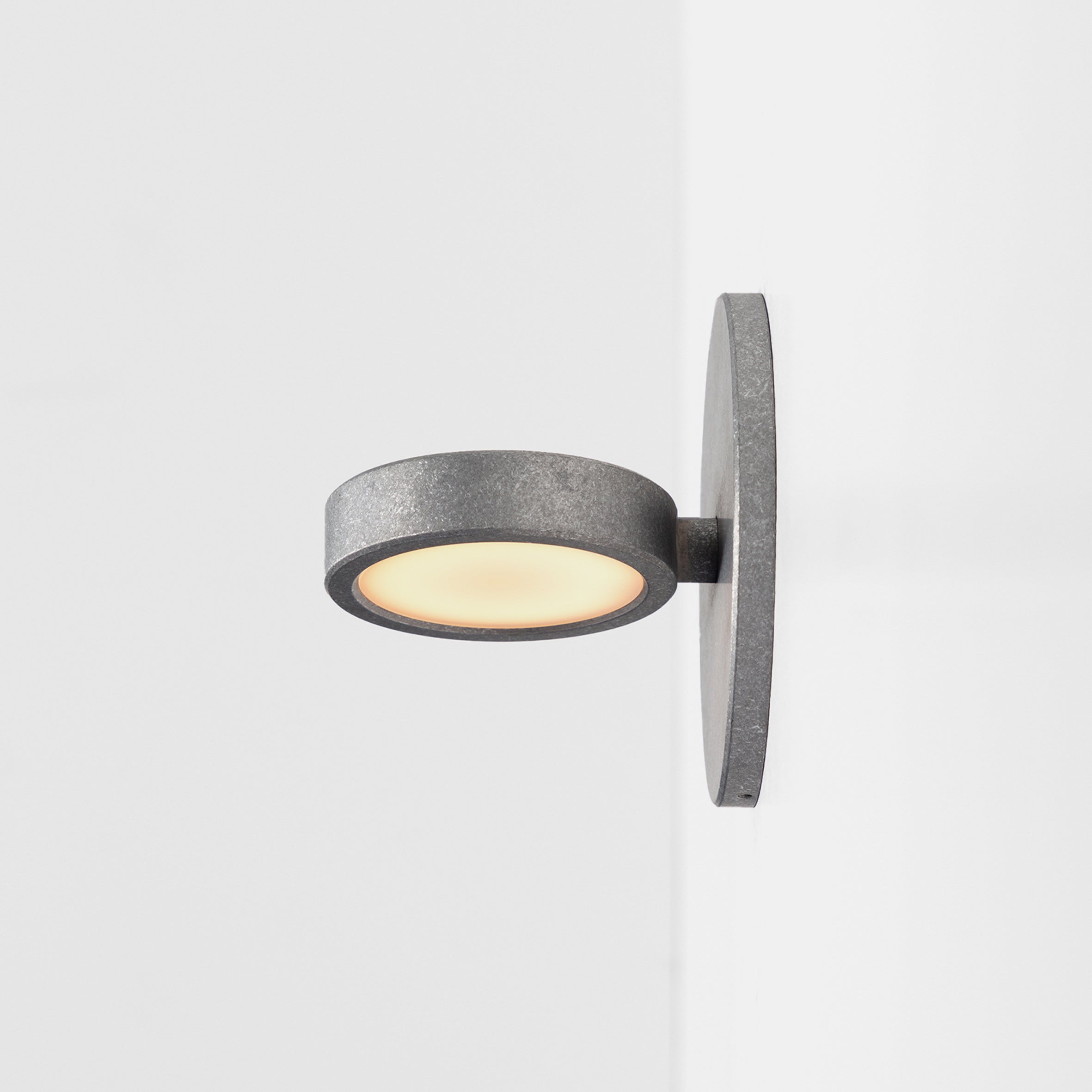 Discus Mini Sconce