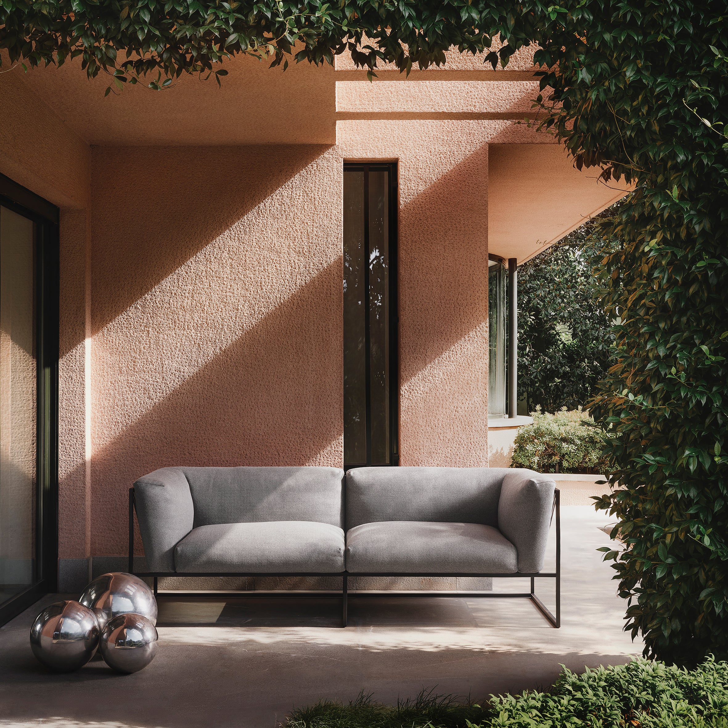 Arpa Outdoor Sofa