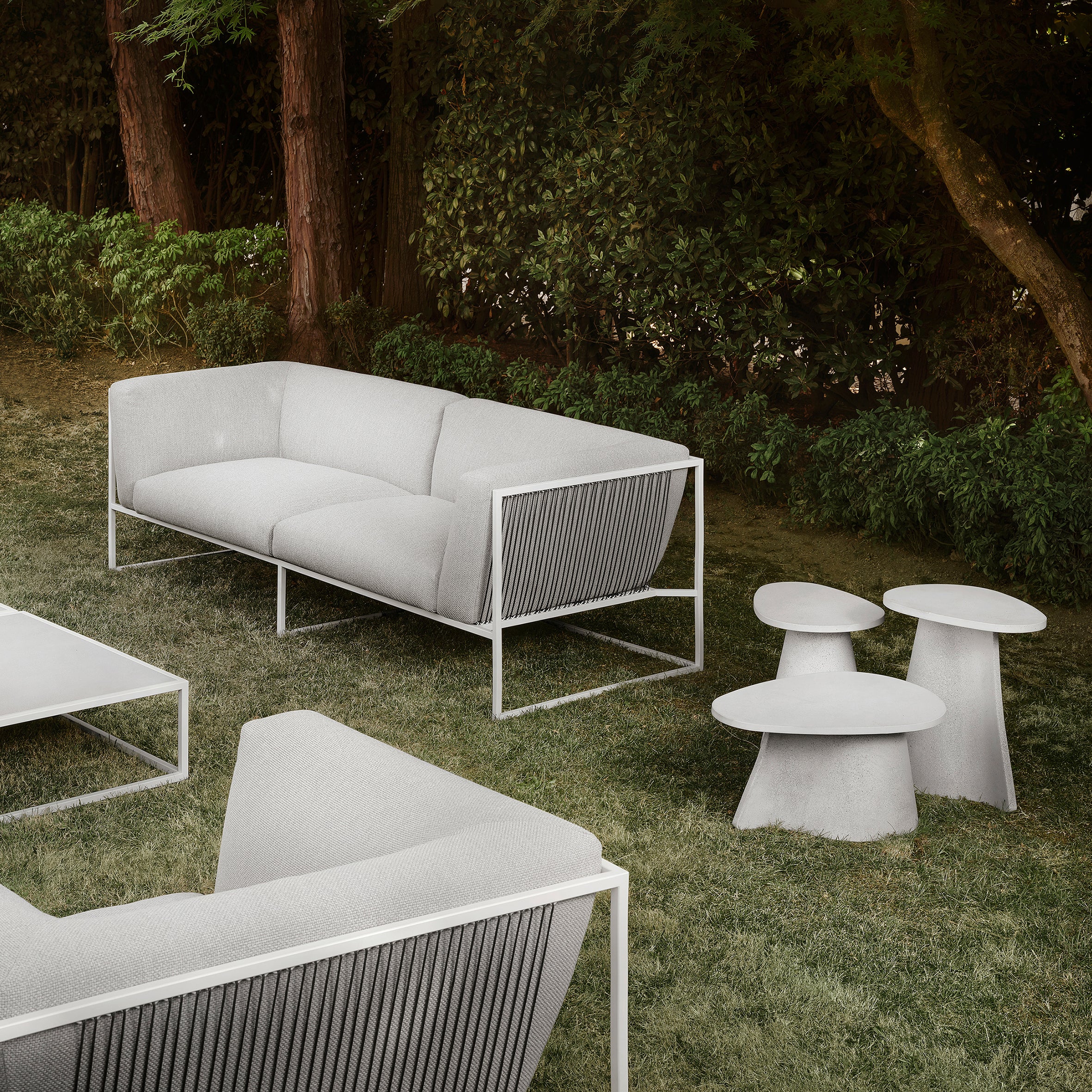 Arpa Outdoor Sofa