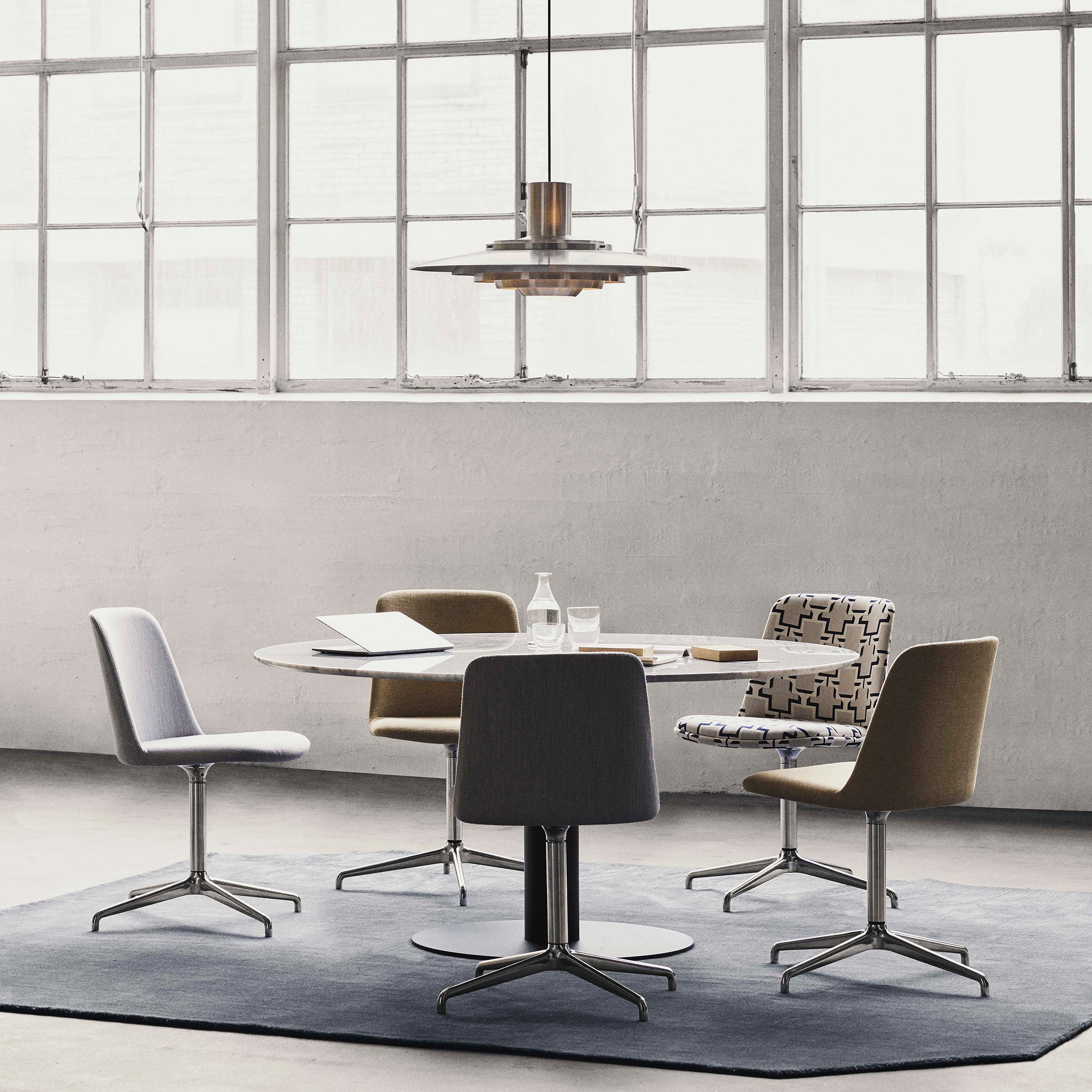 Rely Swivel Chair HW12-HW14