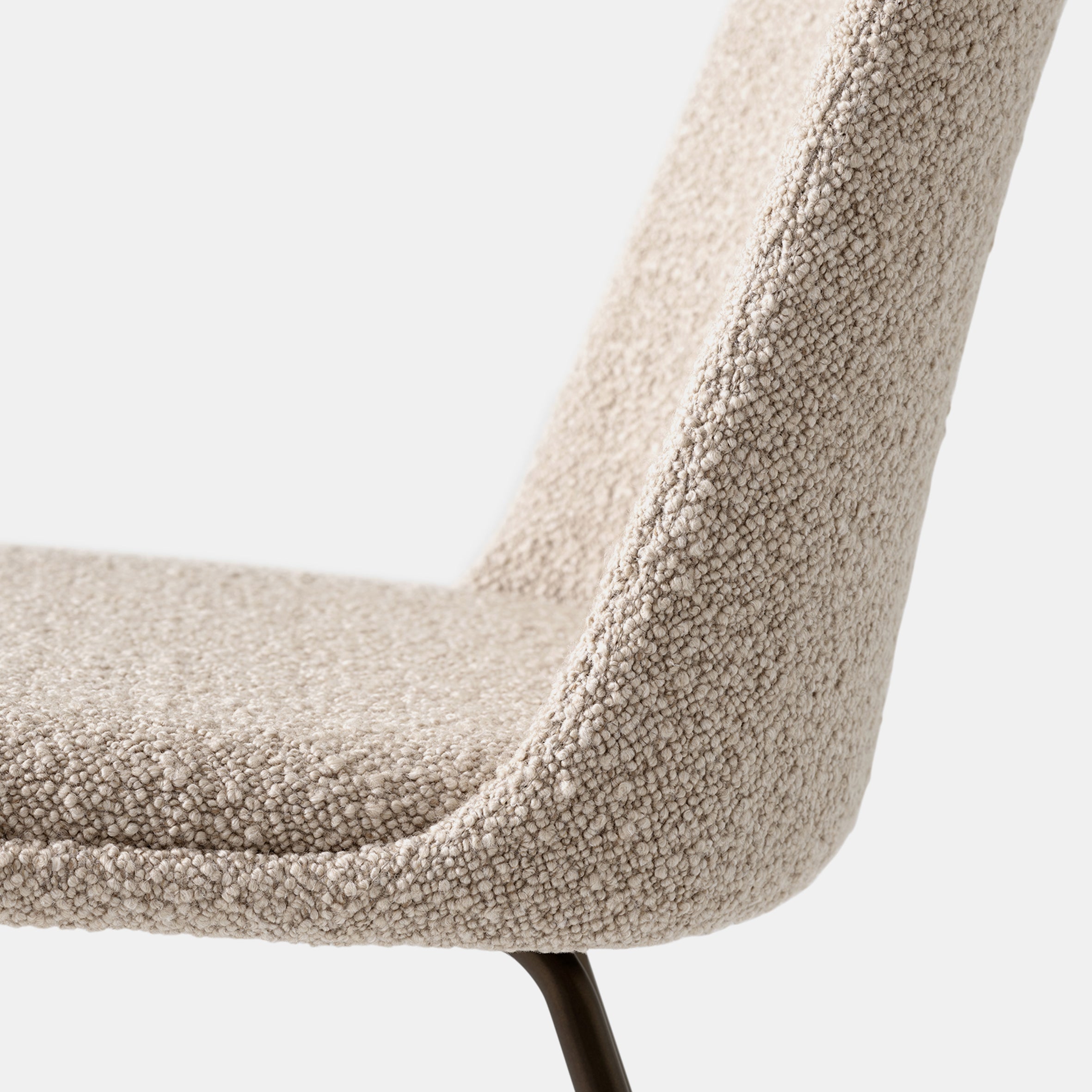 Rely Upholstered Chair w/Seat Cushion HW9