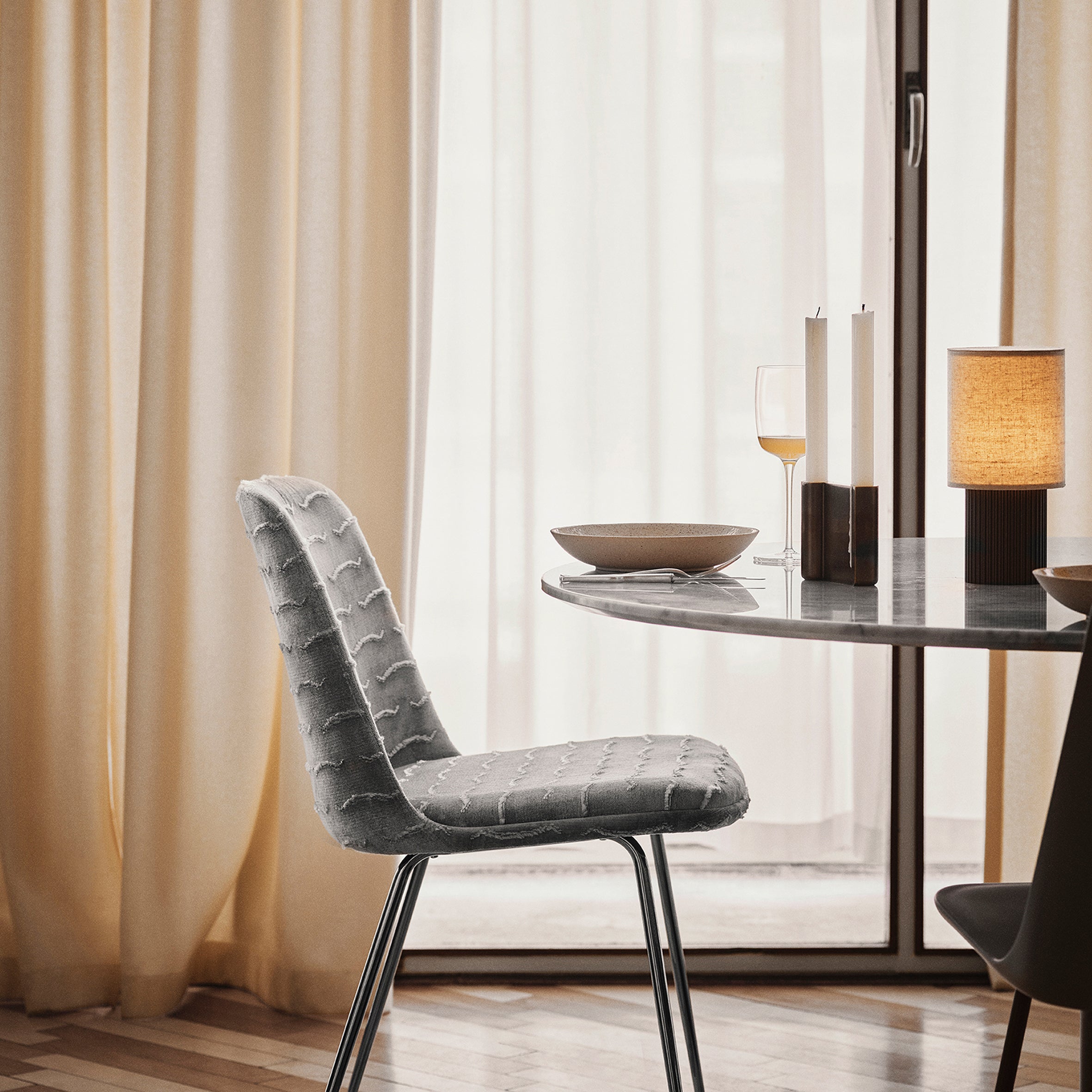 Manhattan SC52 Portable Table Lamp