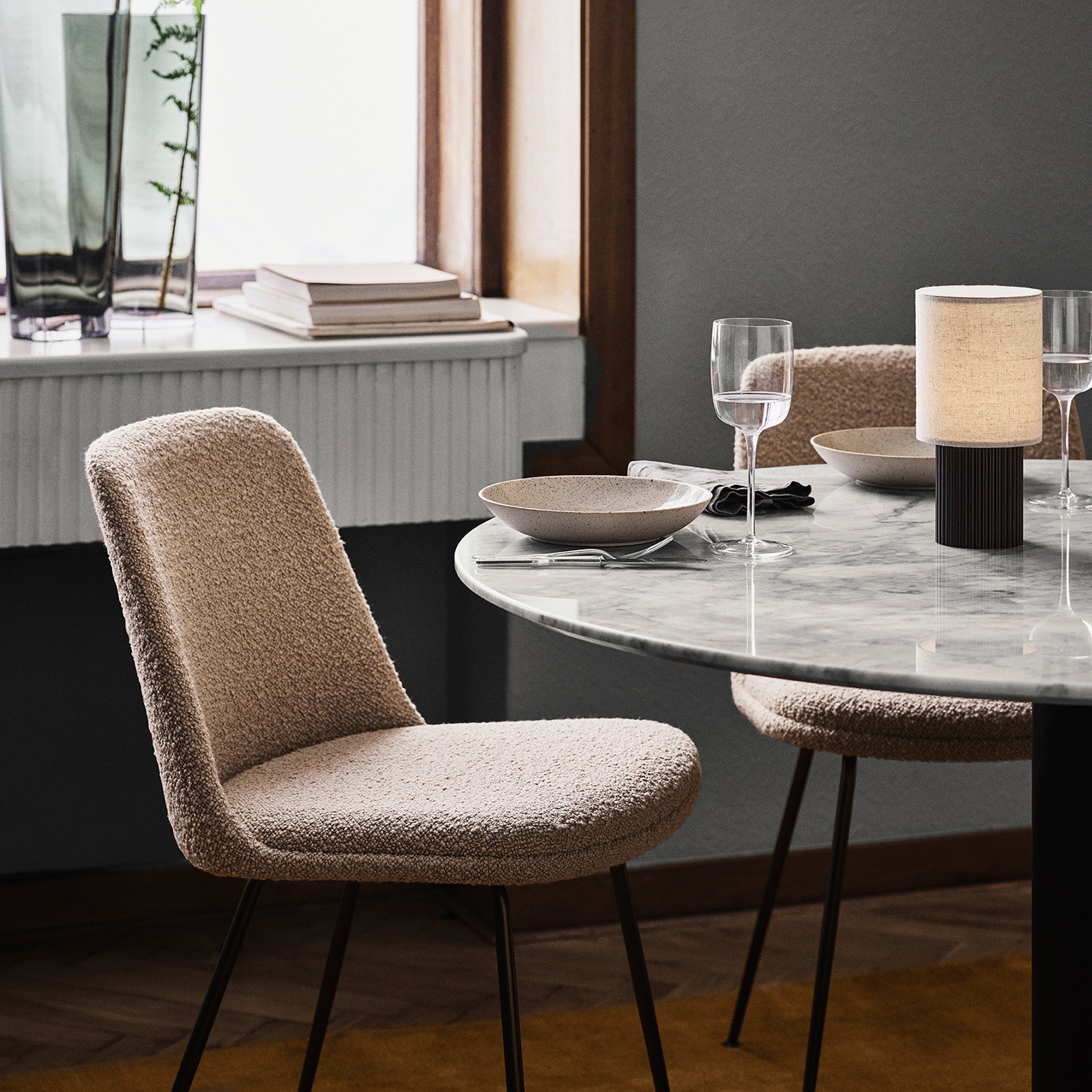 Rely Upholstered Chair w/Seat Cushion HW9