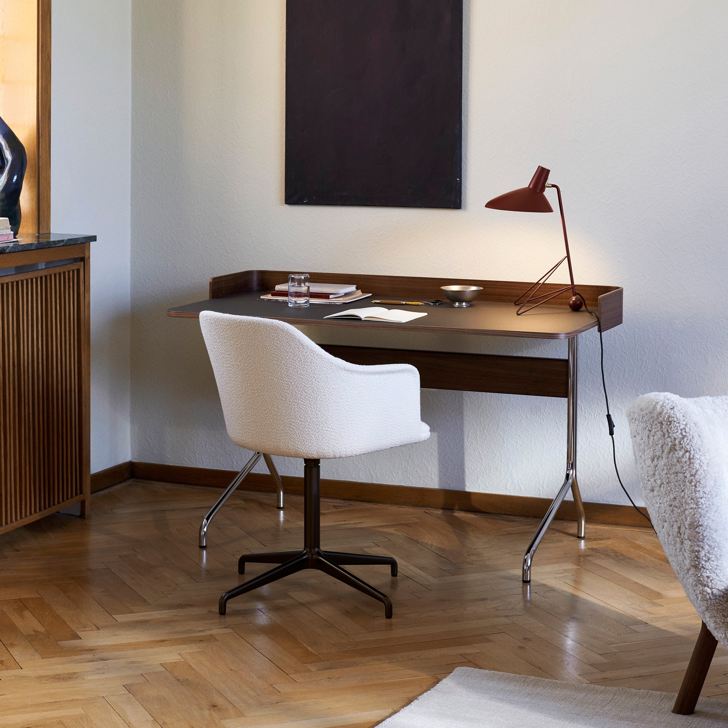 Rely Swivel Armchair HW40-HW41