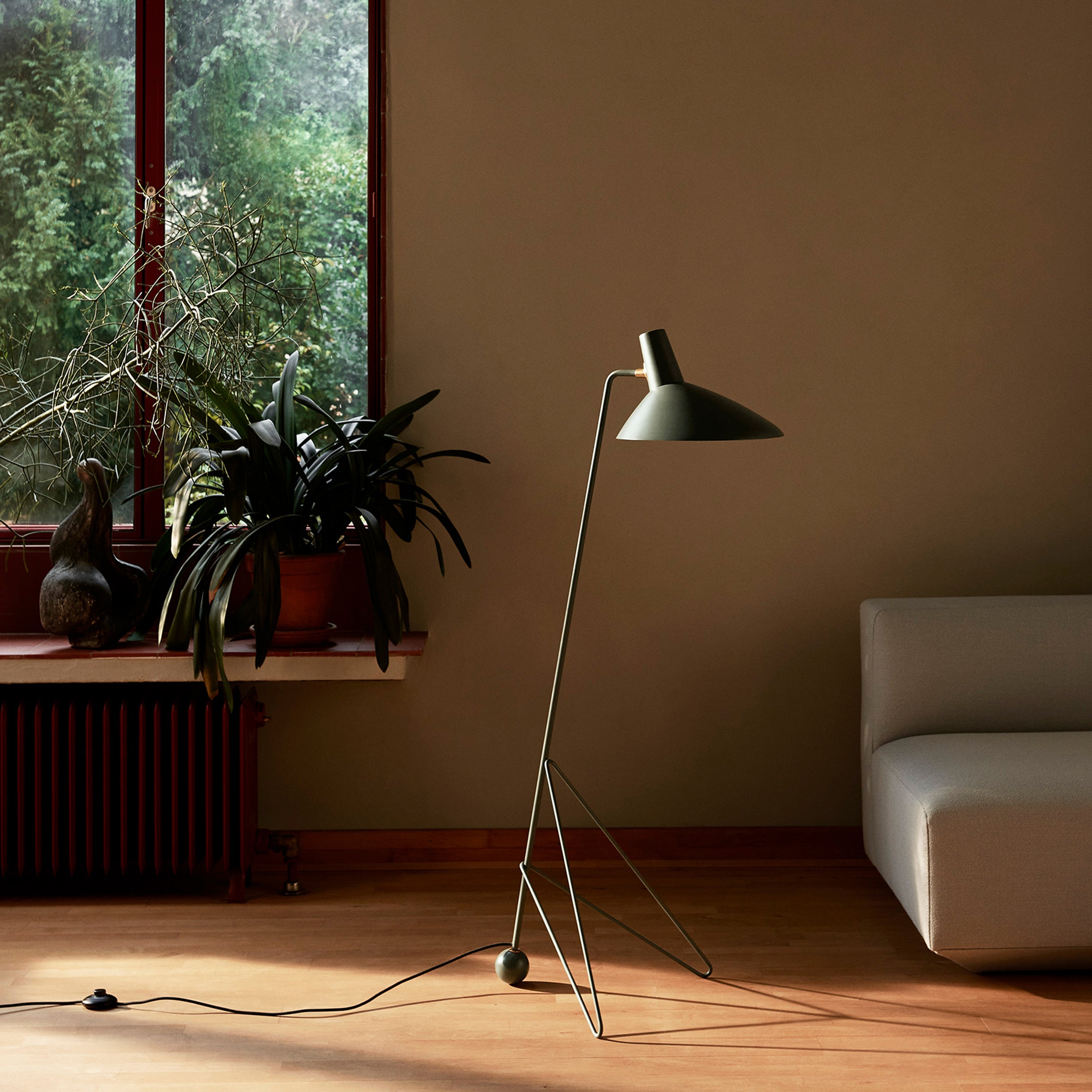 Tripod Floor Lamp HM8