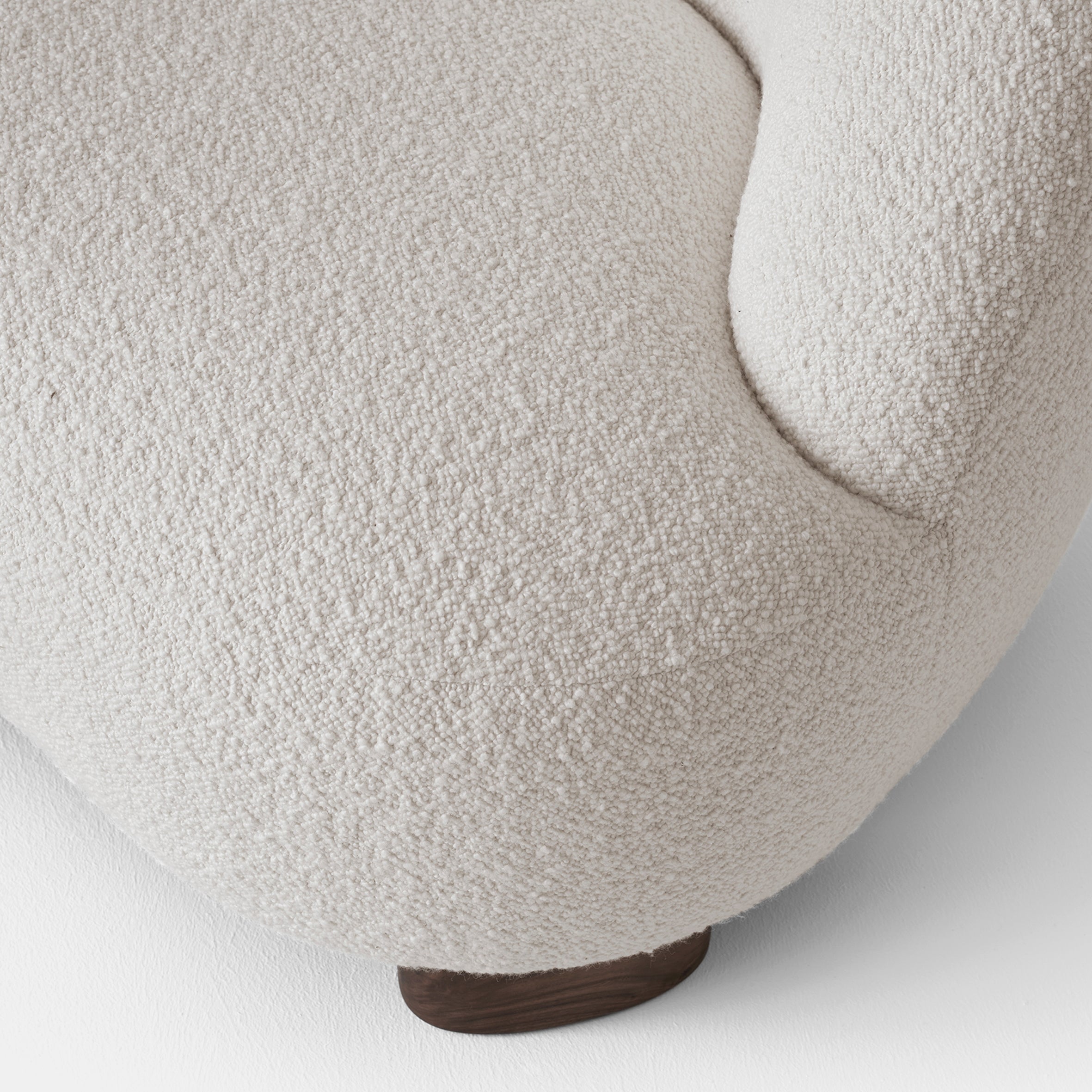 Margas Lounge Chair LC1