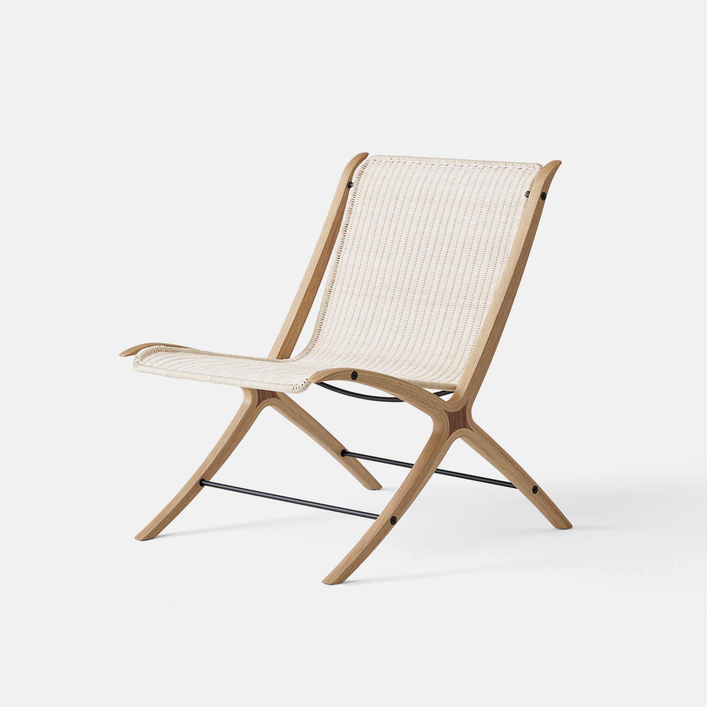 X Lounge Chair HM10