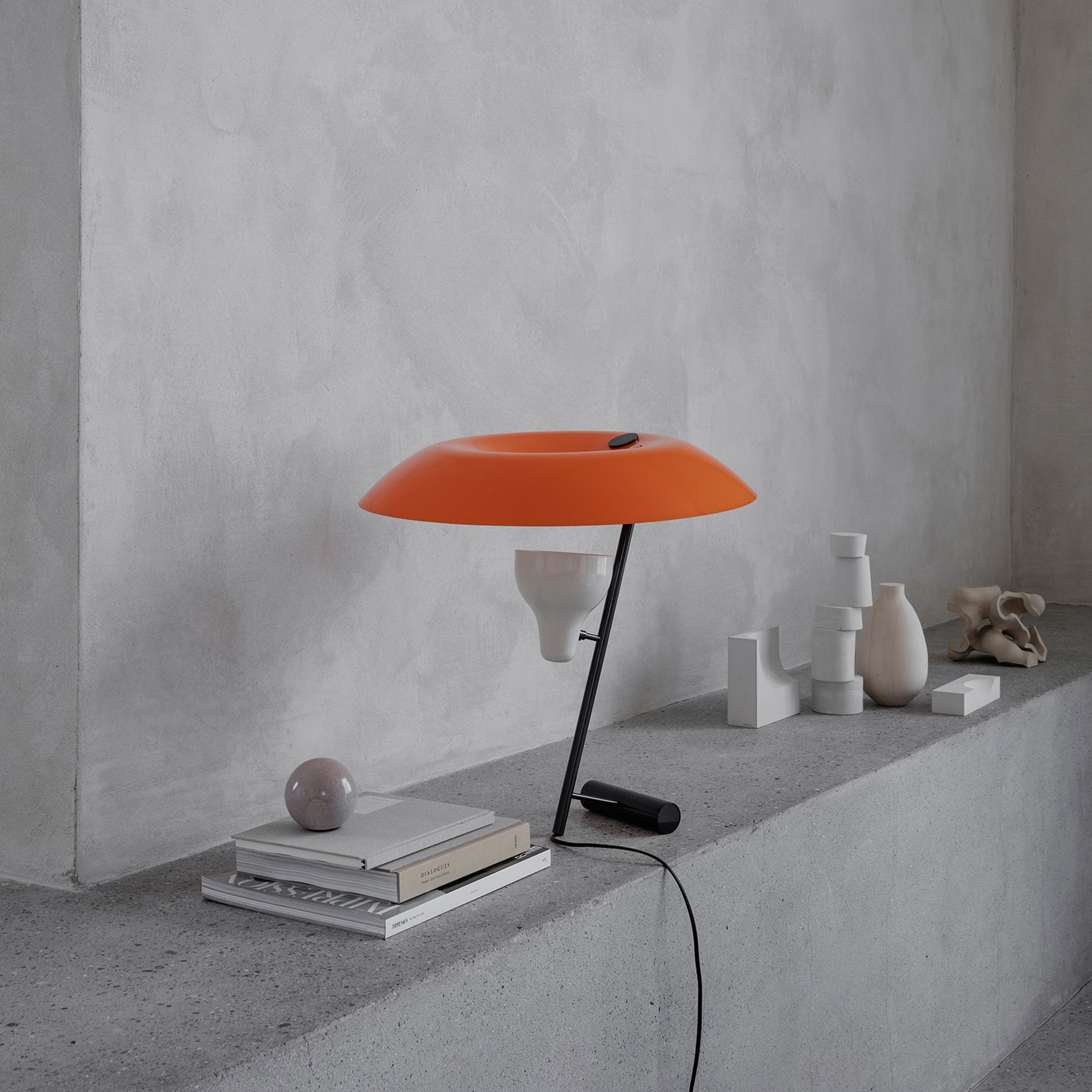 Model 548 Table Lamp - Monologue London
