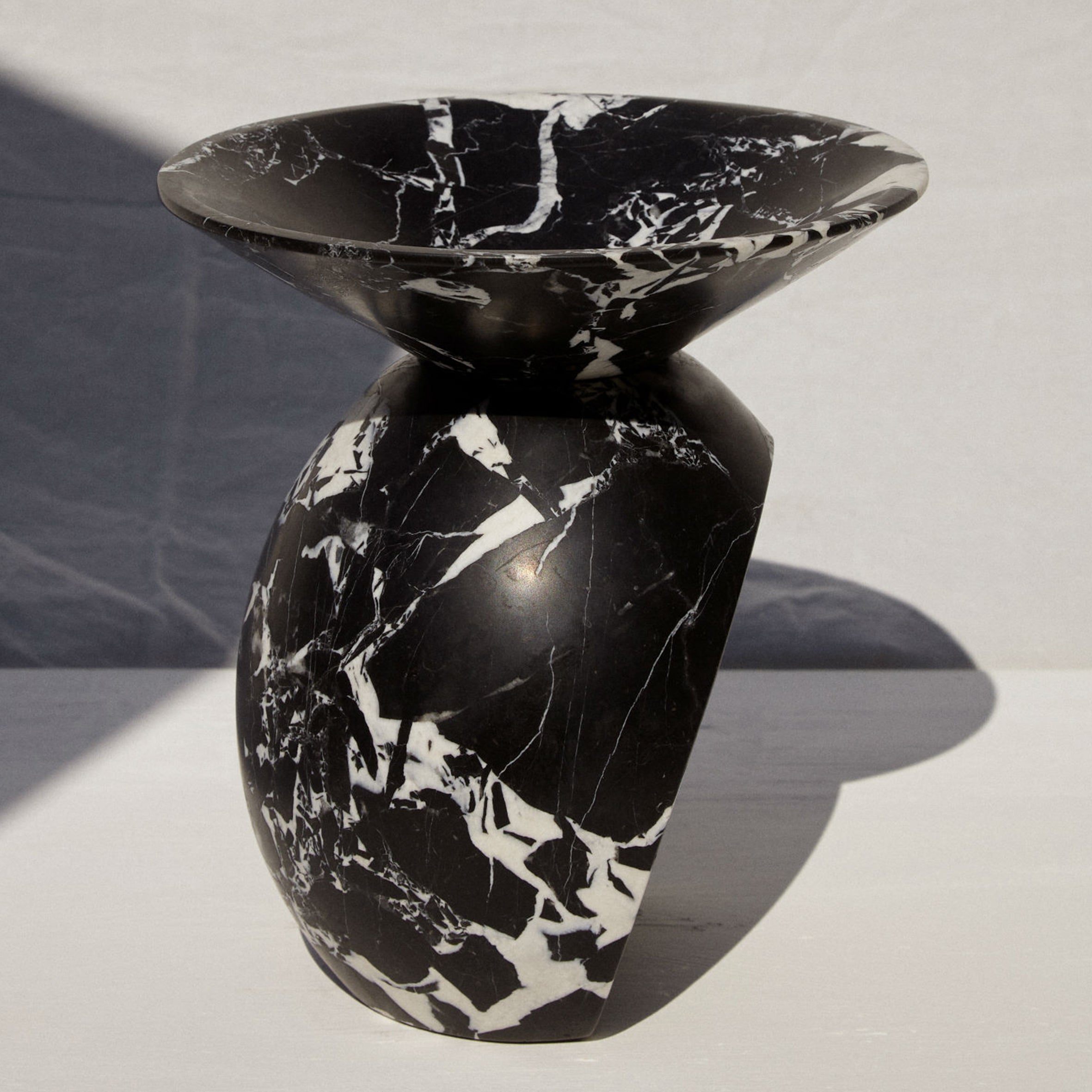 Avalon Vase - Iris - Monologue London