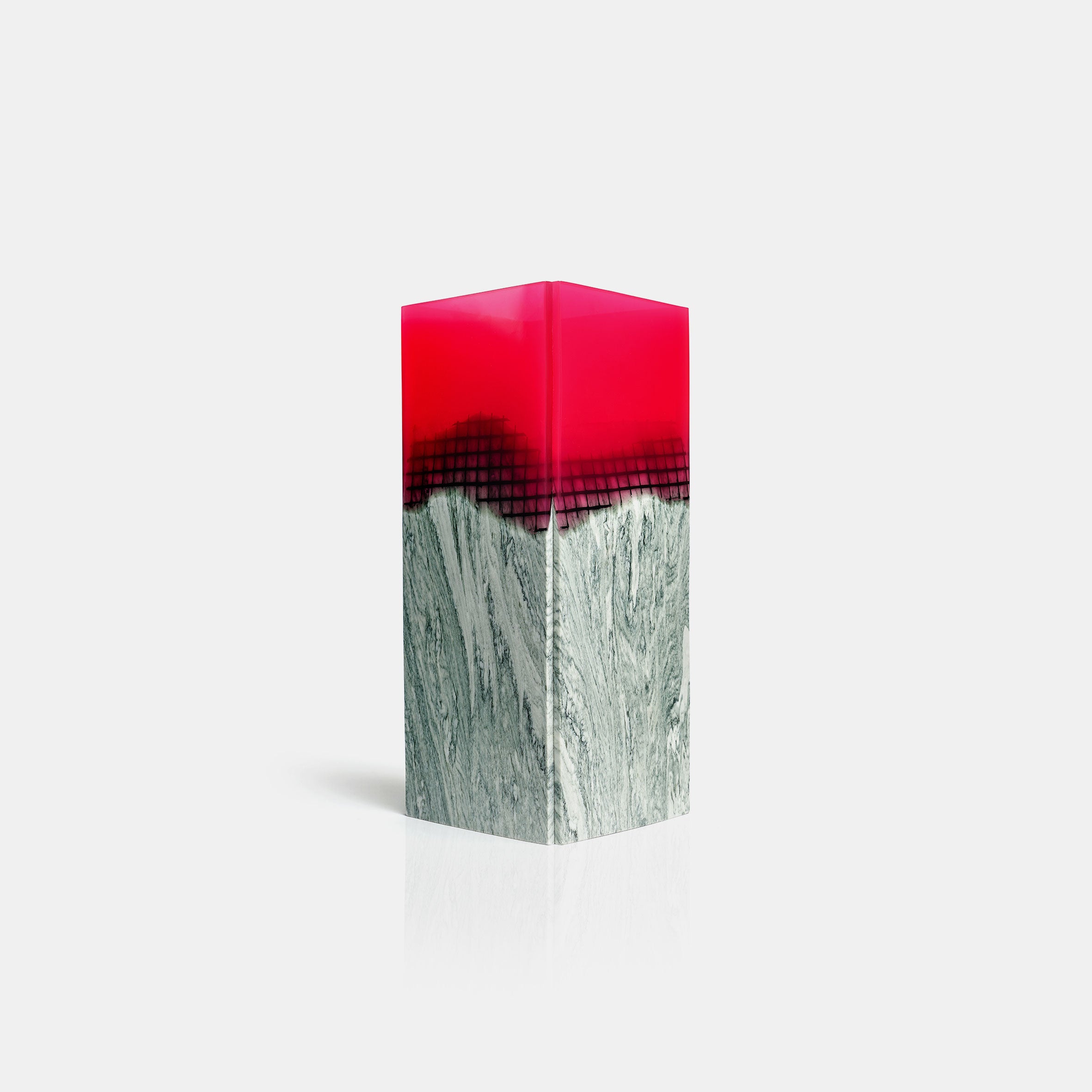 Agua Orilla Marble Vase - Fuchsia - Monologue London