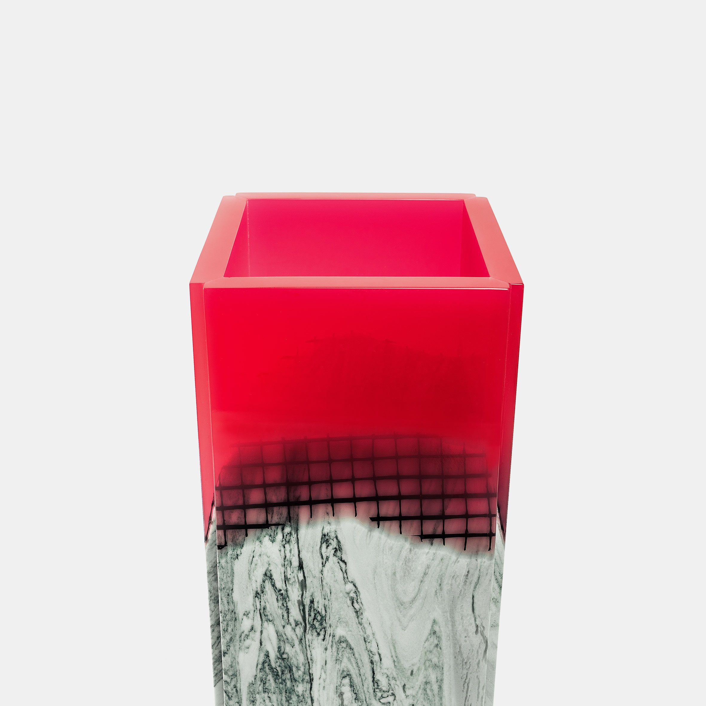 Agua Orilla Marble Vase - Fuchsia - Monologue London