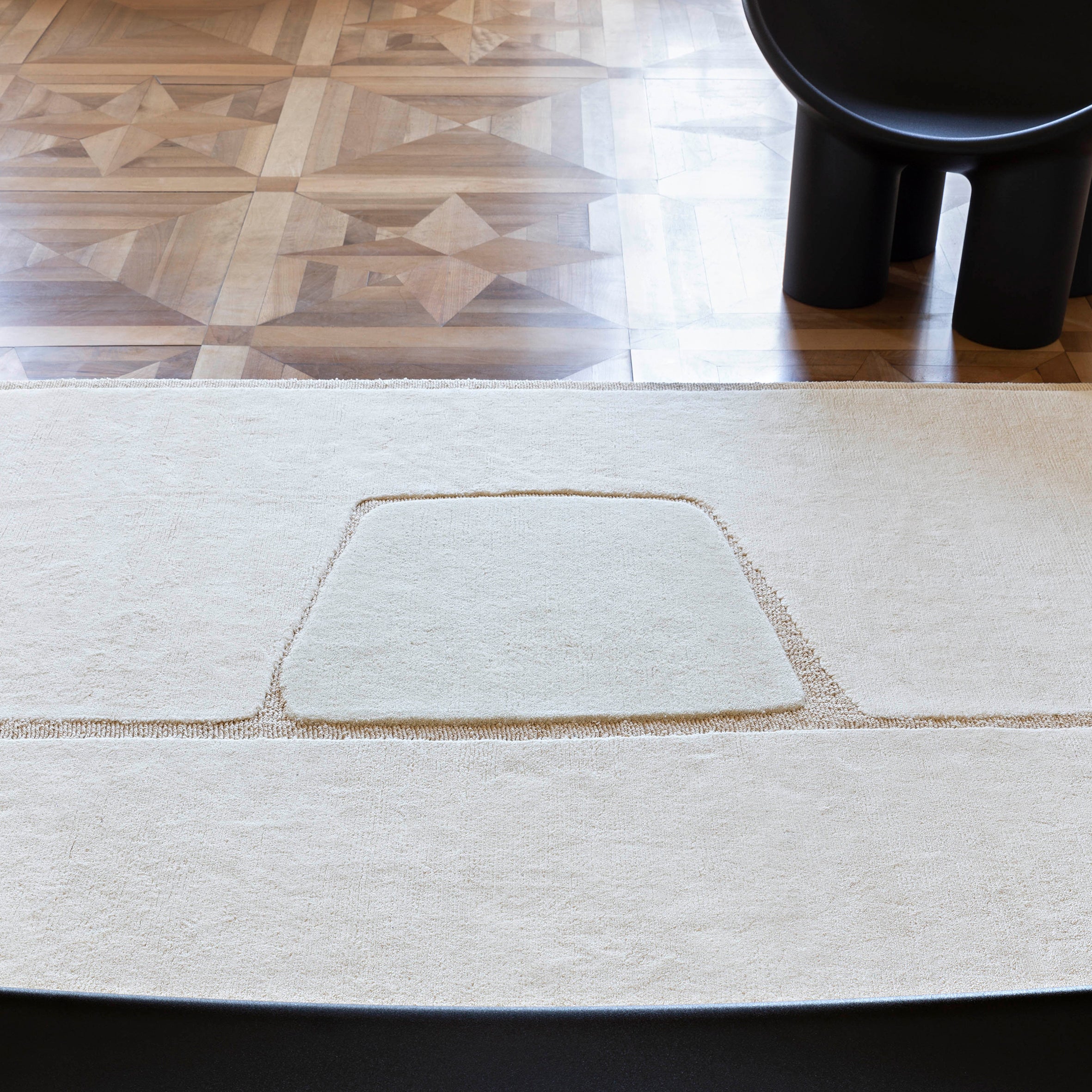 Cut Out Monocromo Rug - Linen