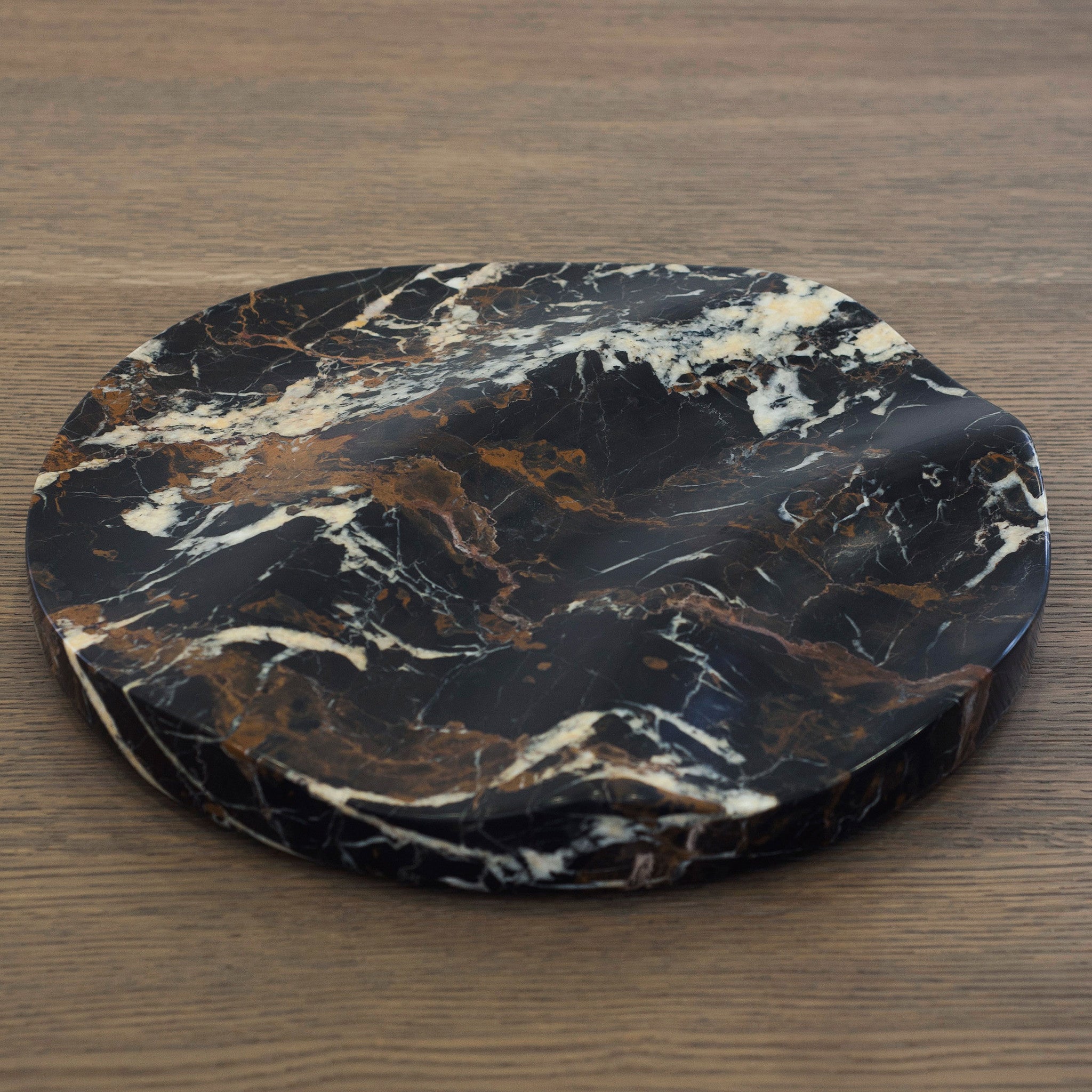 Ripple Fruit Bowl - Black & Gold Marble - Monologue London
