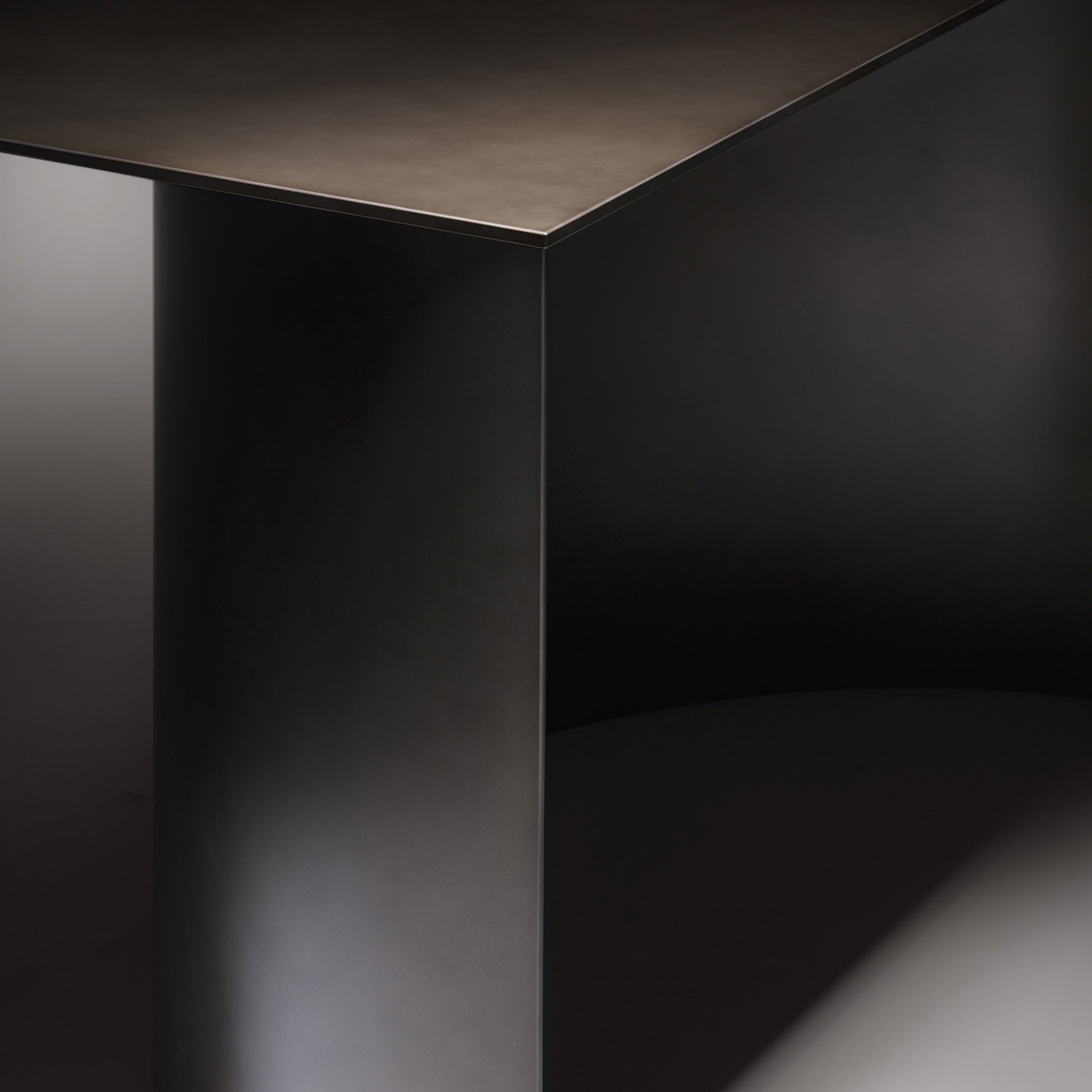 Plateaux of Mirror Dining Table