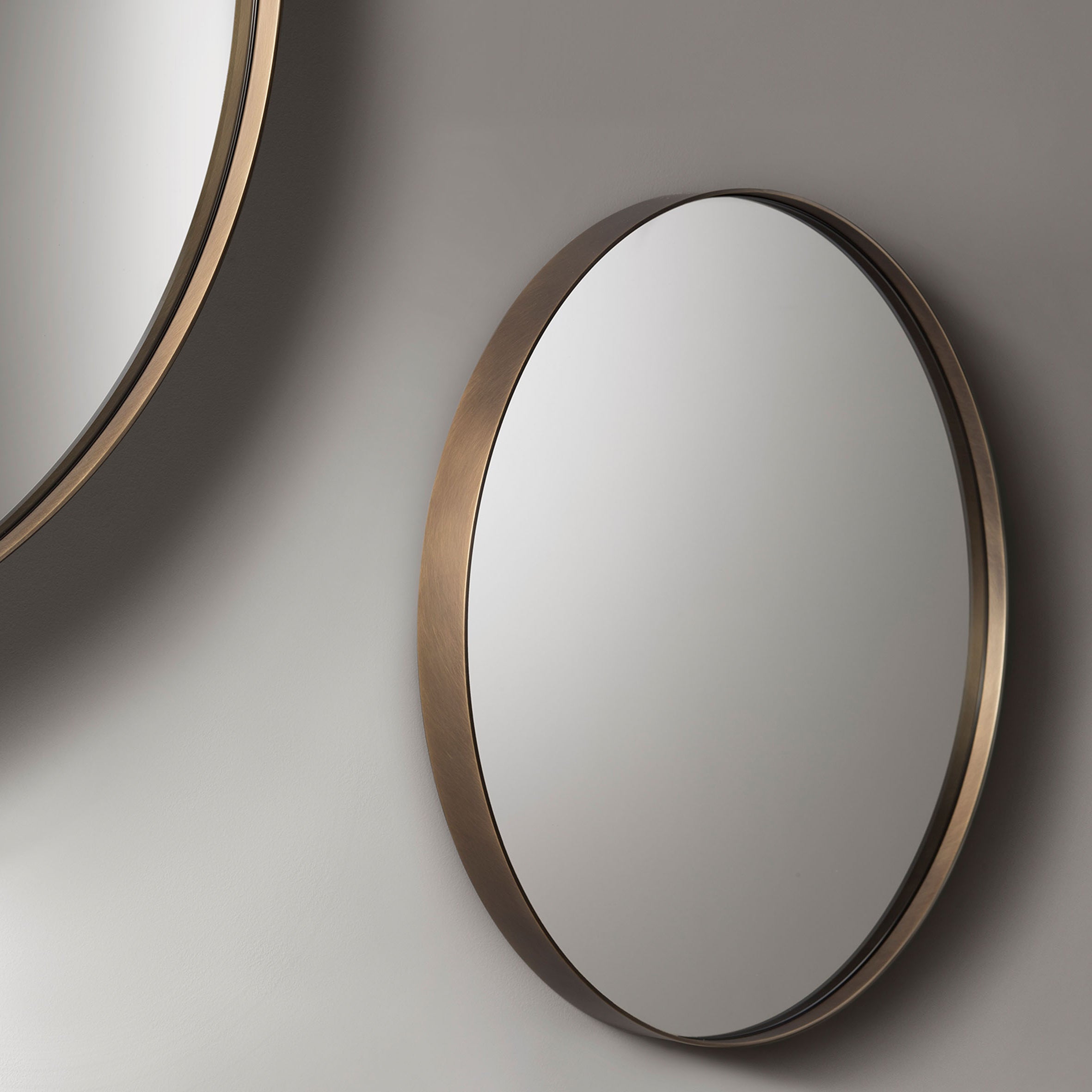 Riflesso Mirrors