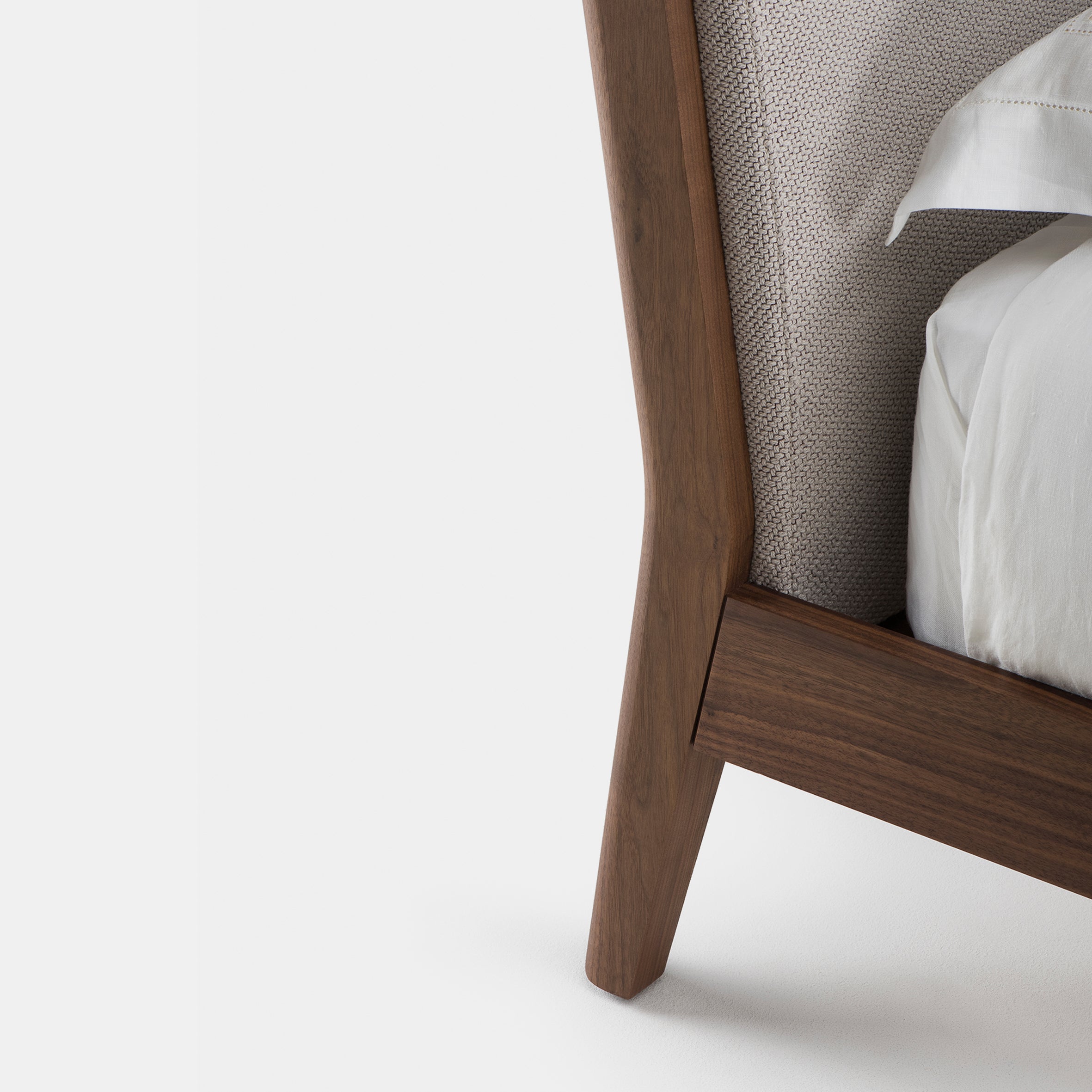 Capo Bed - Monologue London