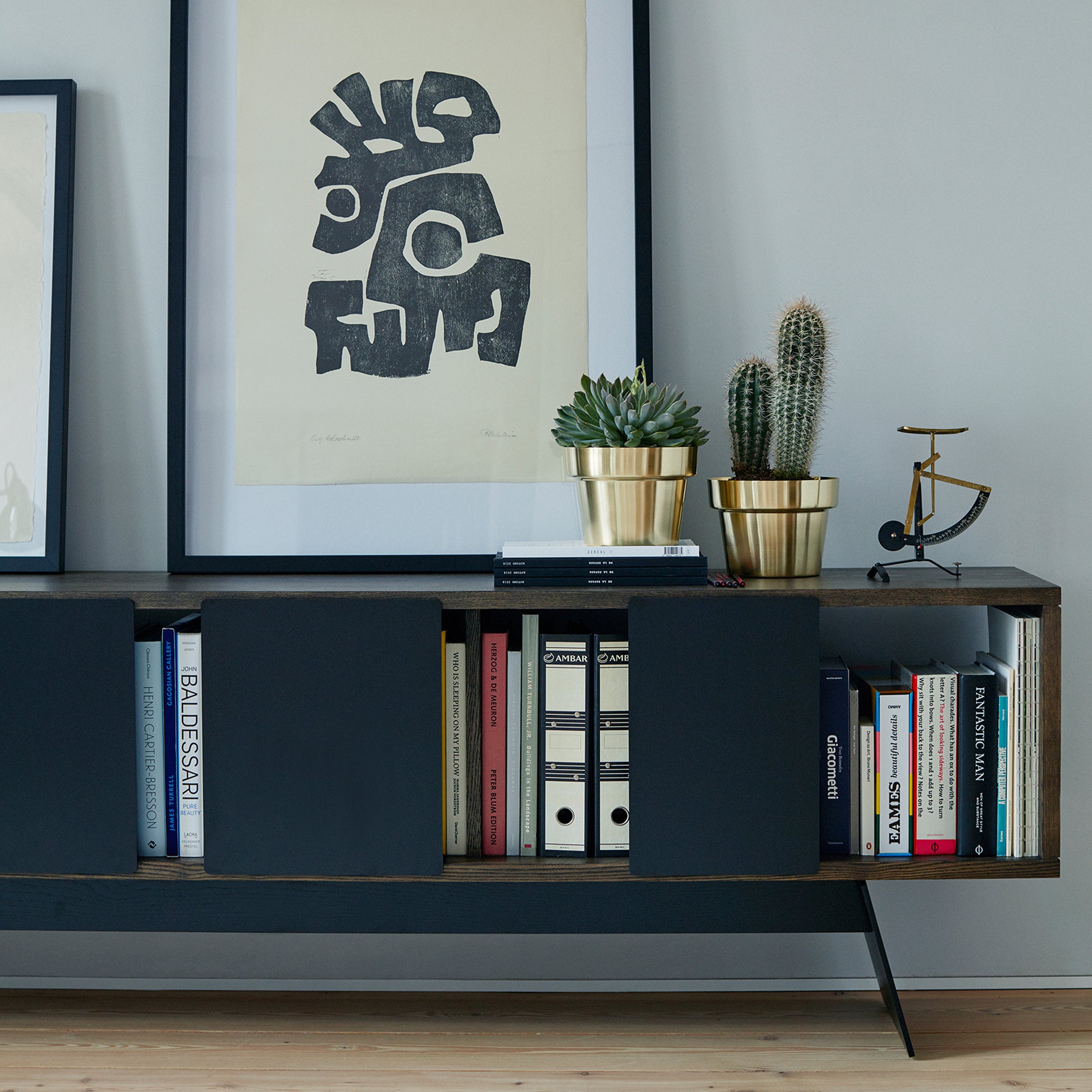 Different Trains Cabinet - 1 Tier