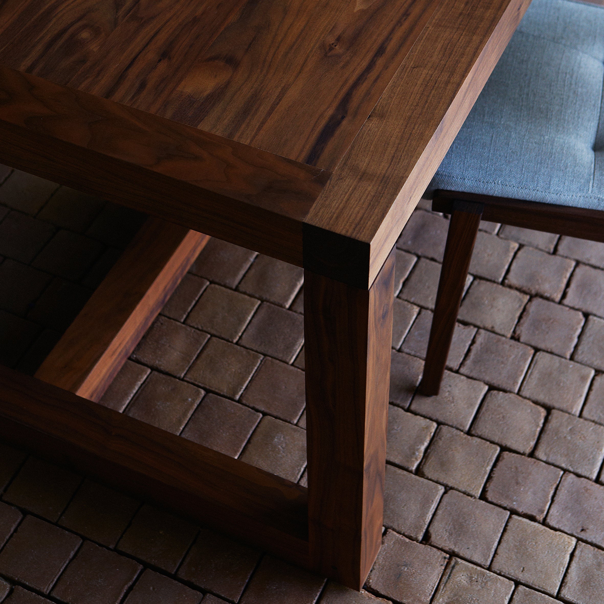 Structure Dining Table