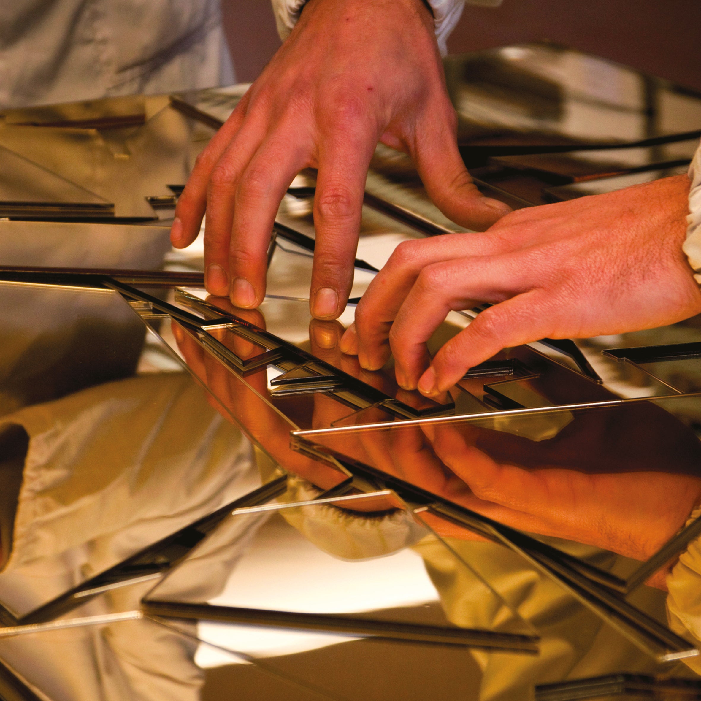 Brasilia Dining Table