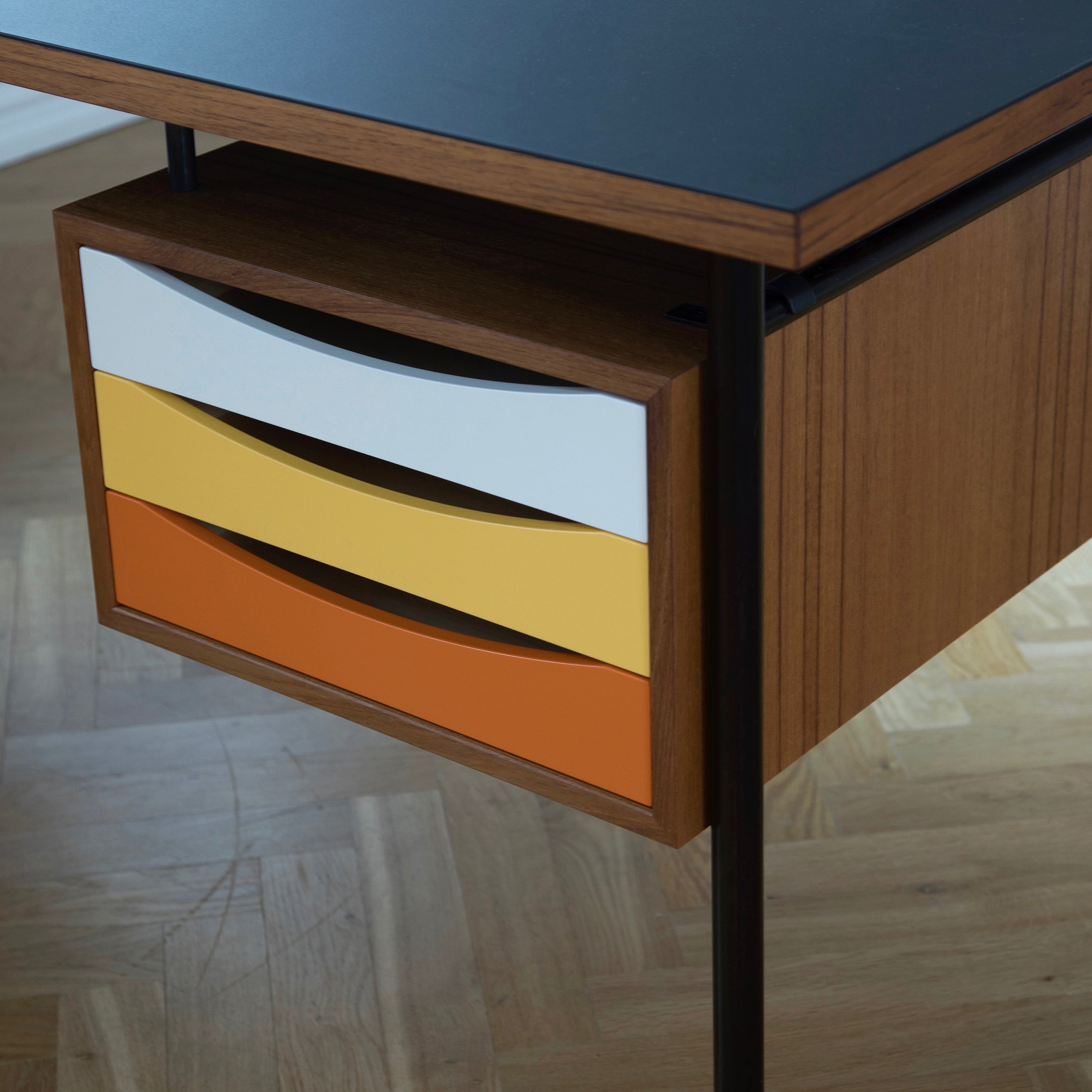 Nyhavn Desk