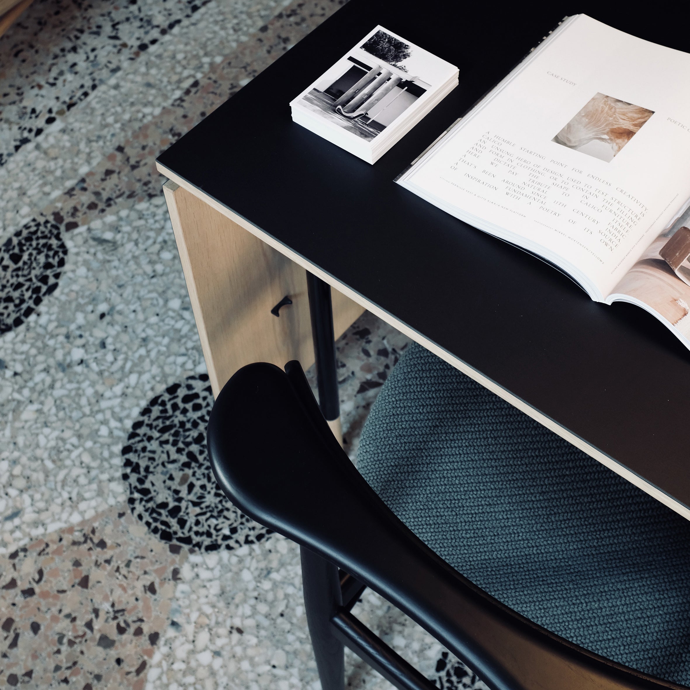 Nyhavn Extendable Dining Table