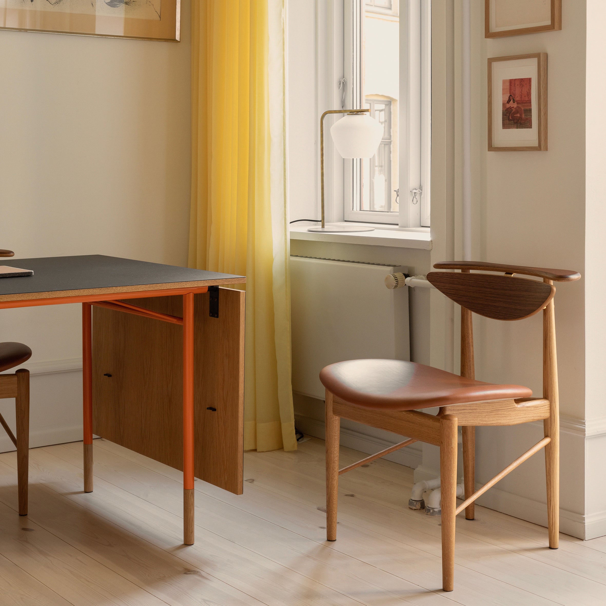 Nyhavn Extendable Dining Table