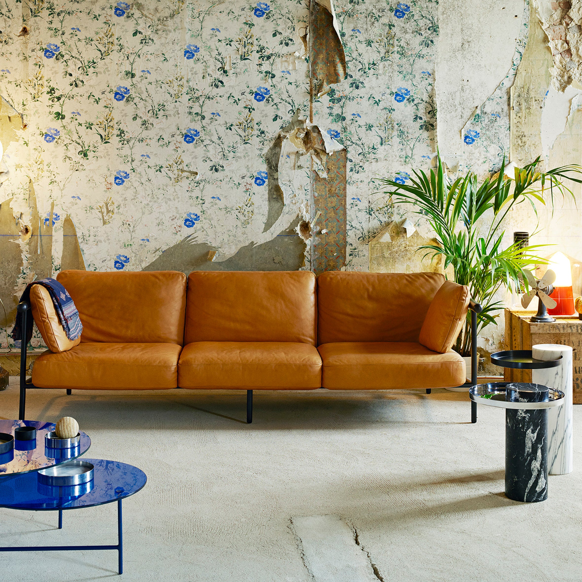 Salute Side Table - High