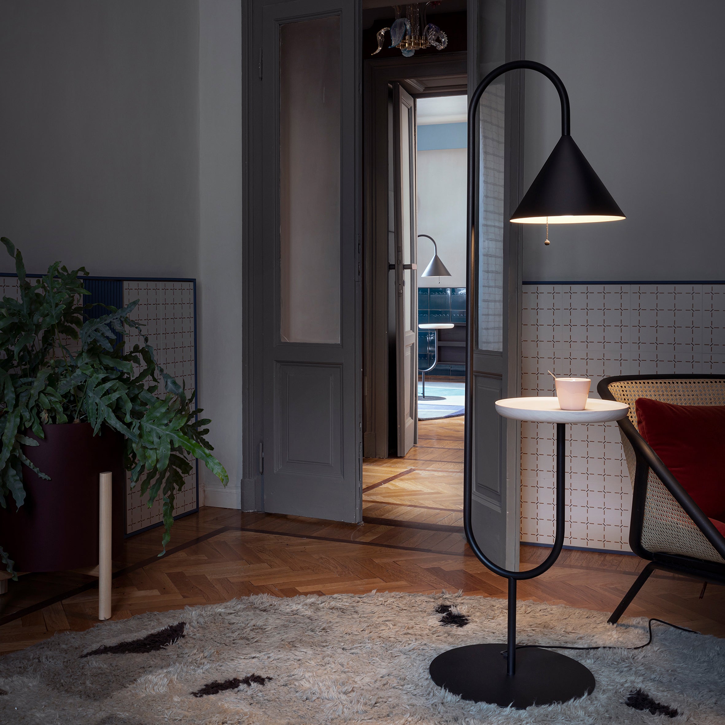 Ozz Lounge Floor Lamp