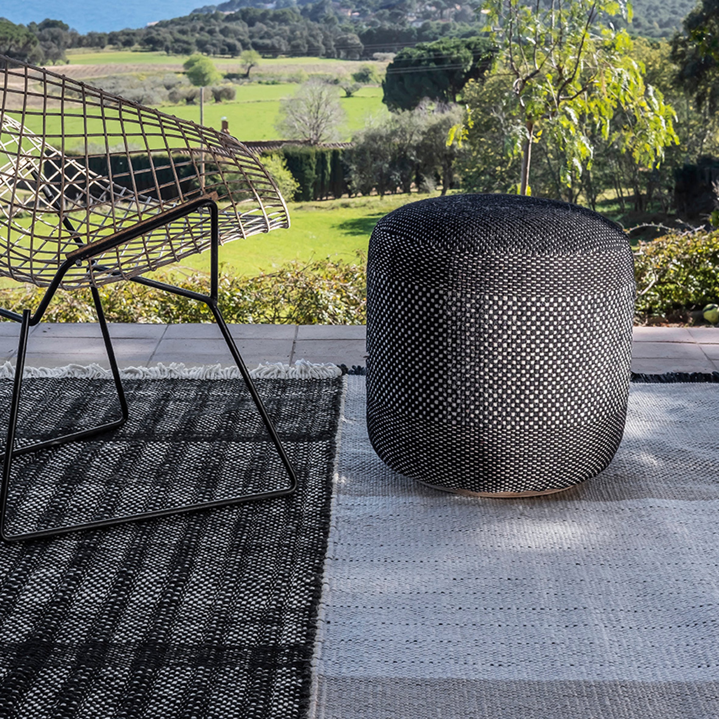 Tres Outdoor Pouf