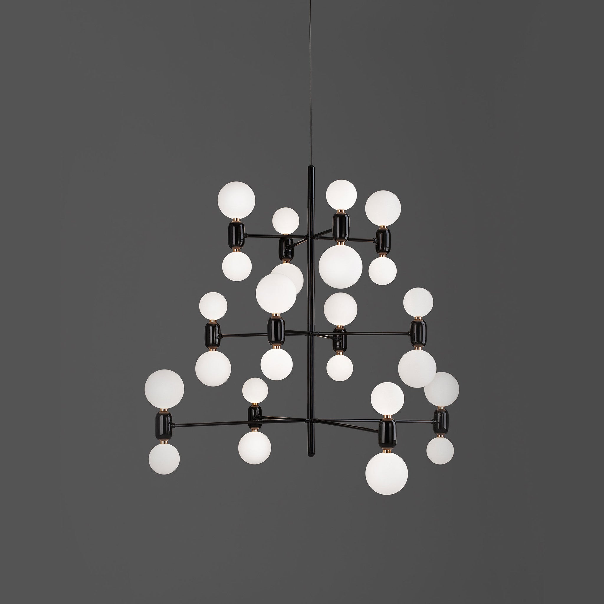 Aballs Chandelier 12 - Monologue London