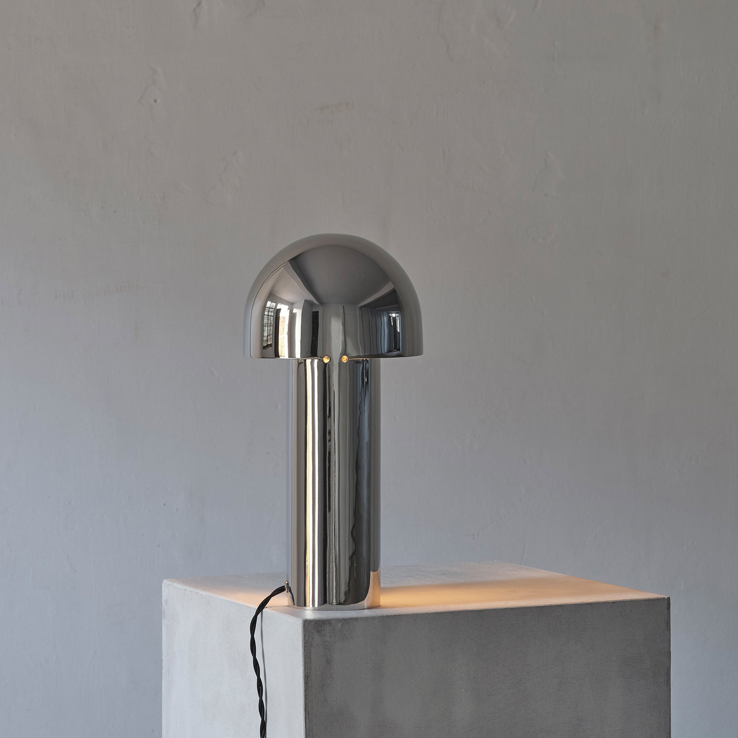 Monolith Table Lamp