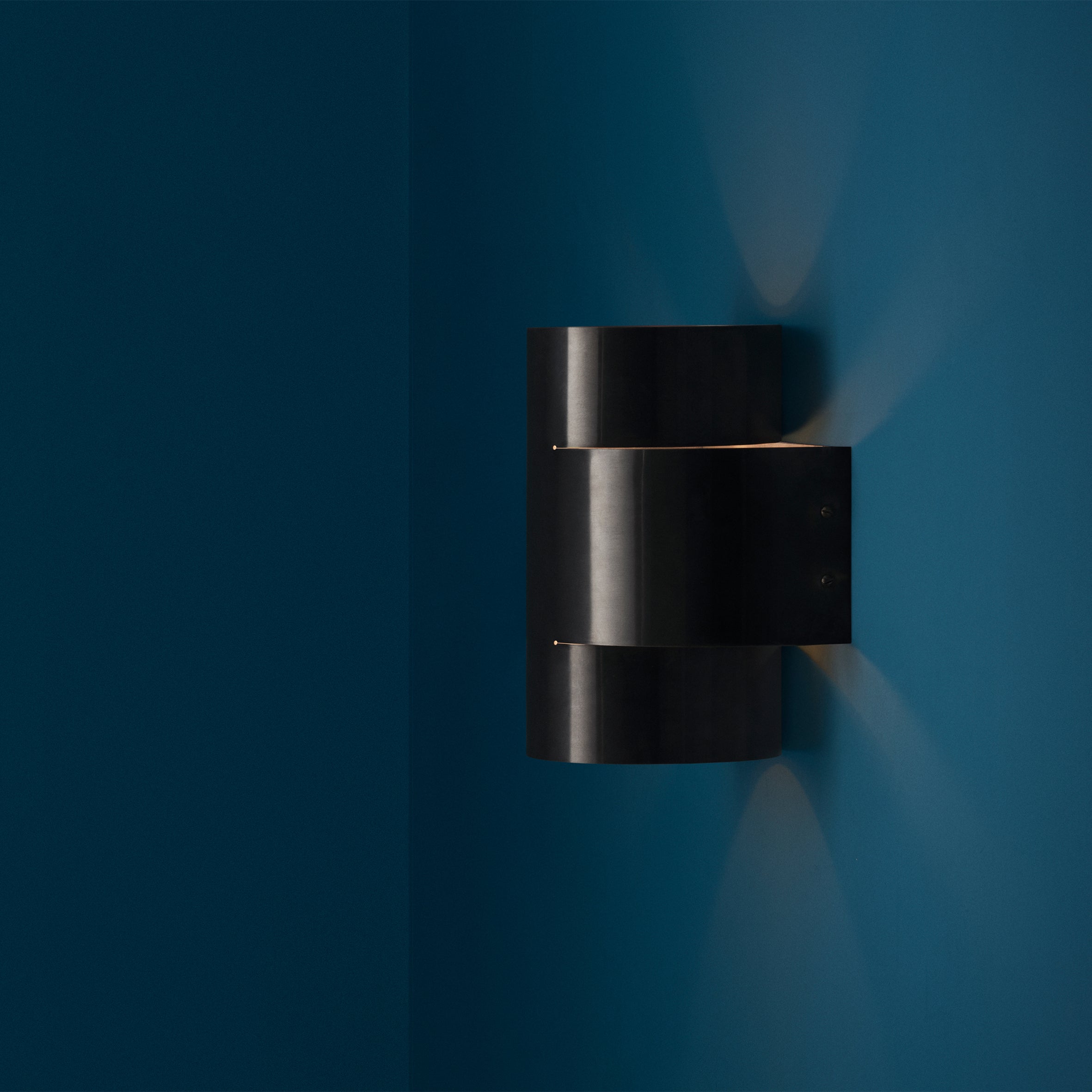 Plus One Wall Lamp