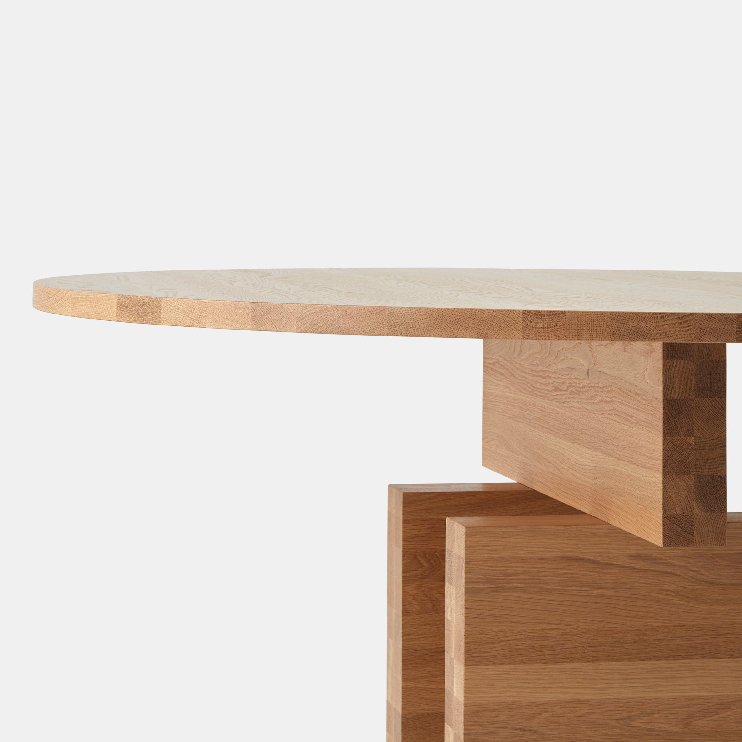 Plane Round Dining Table