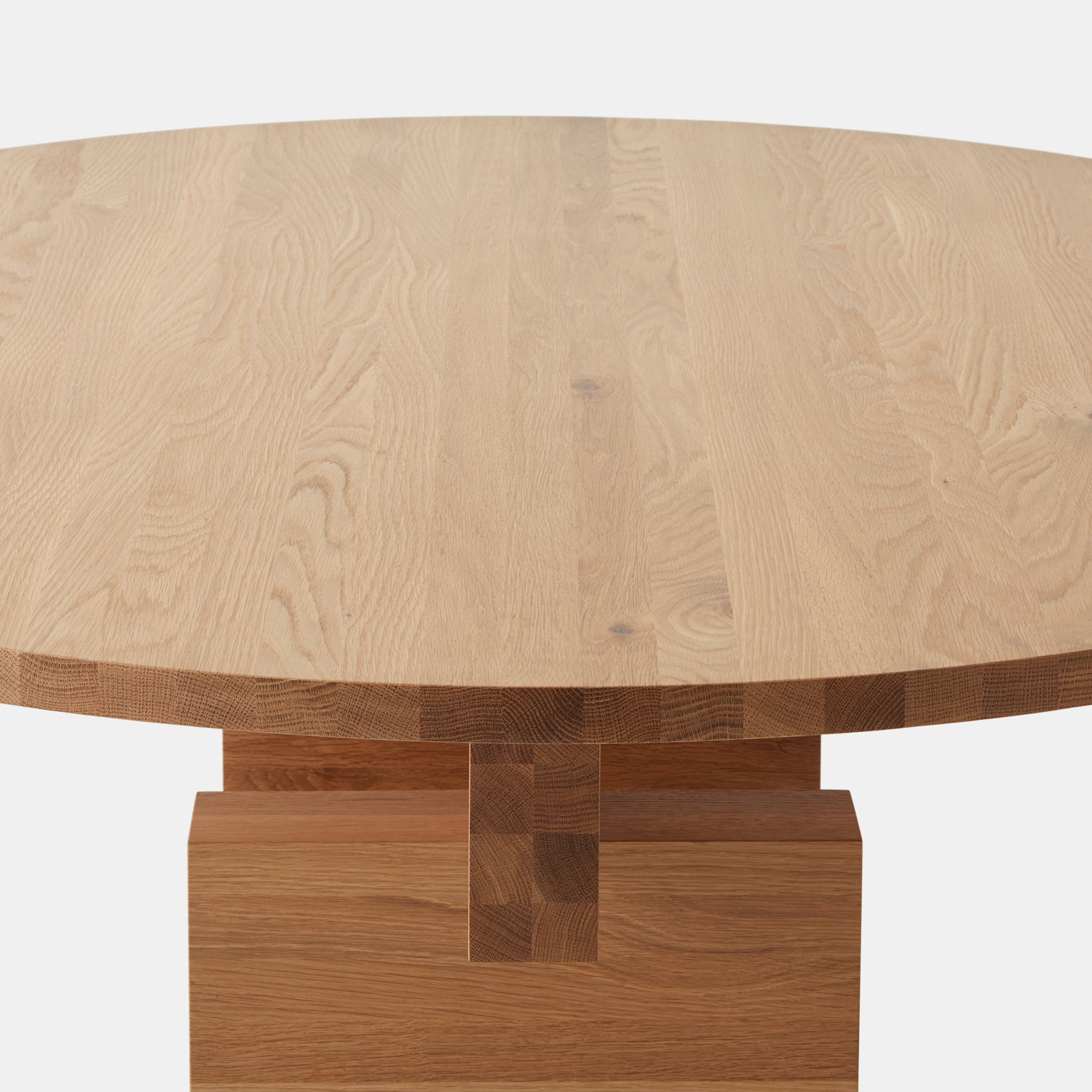 Plane Round Dining Table