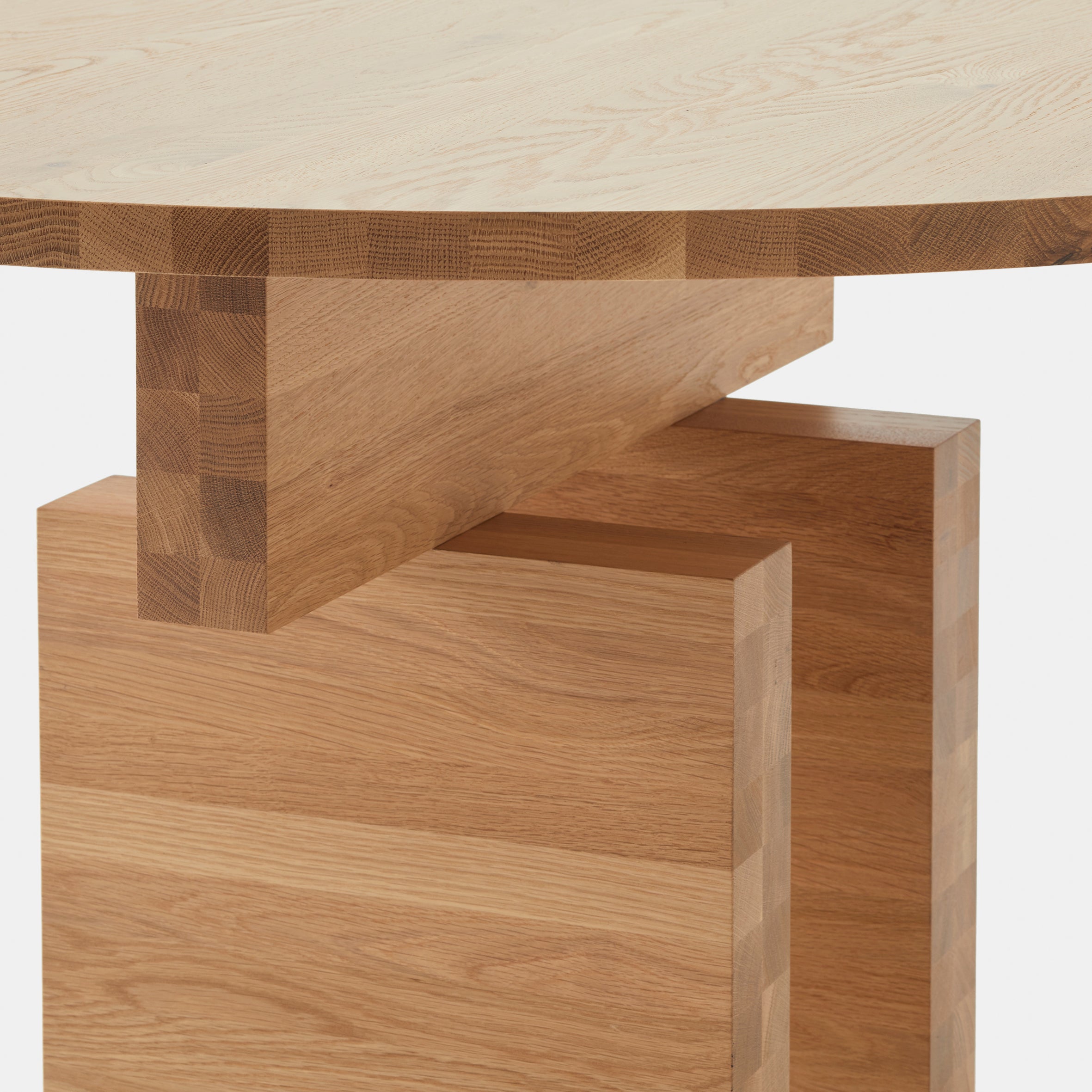 Plane Round Dining Table