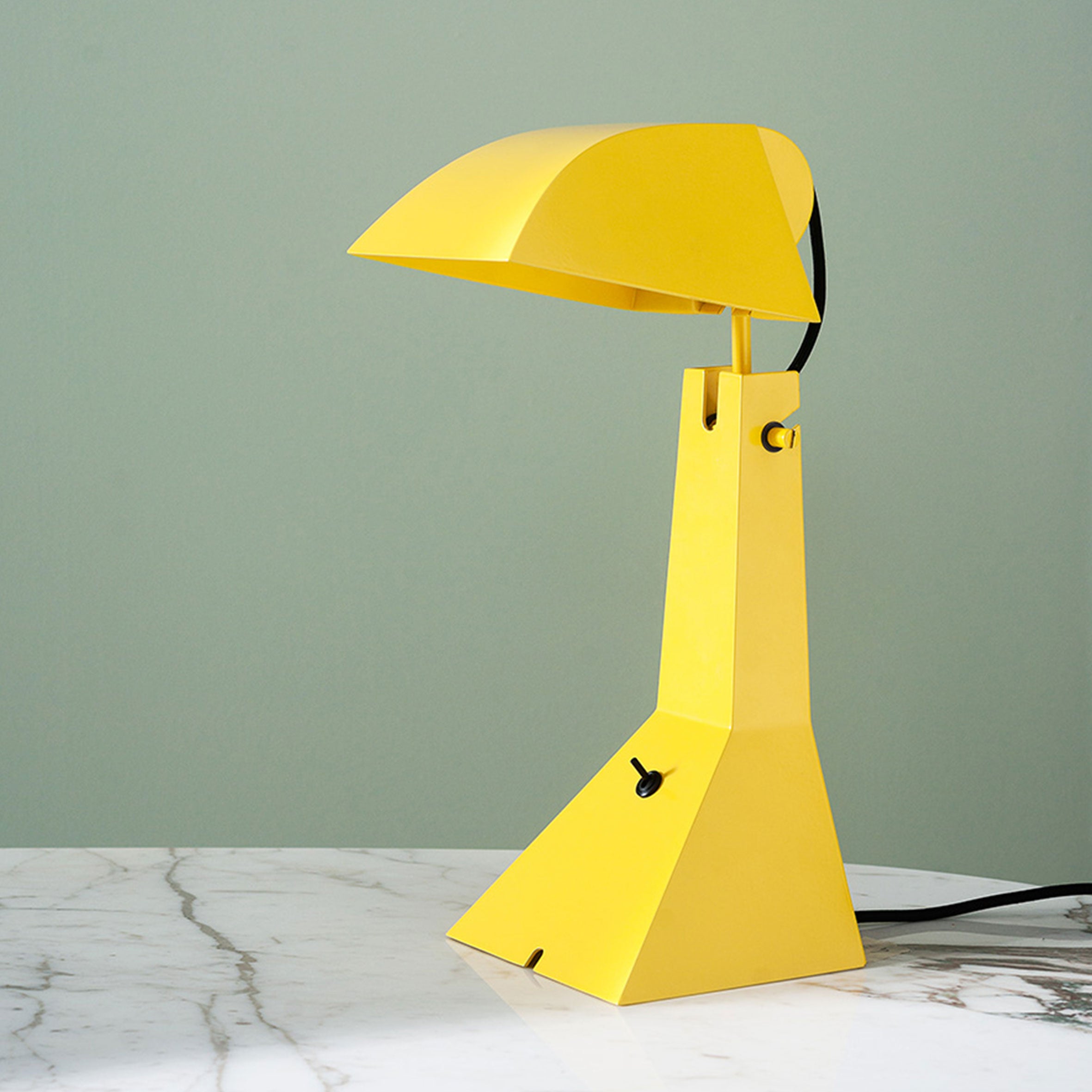 E63 Table Lamp - Monologue London