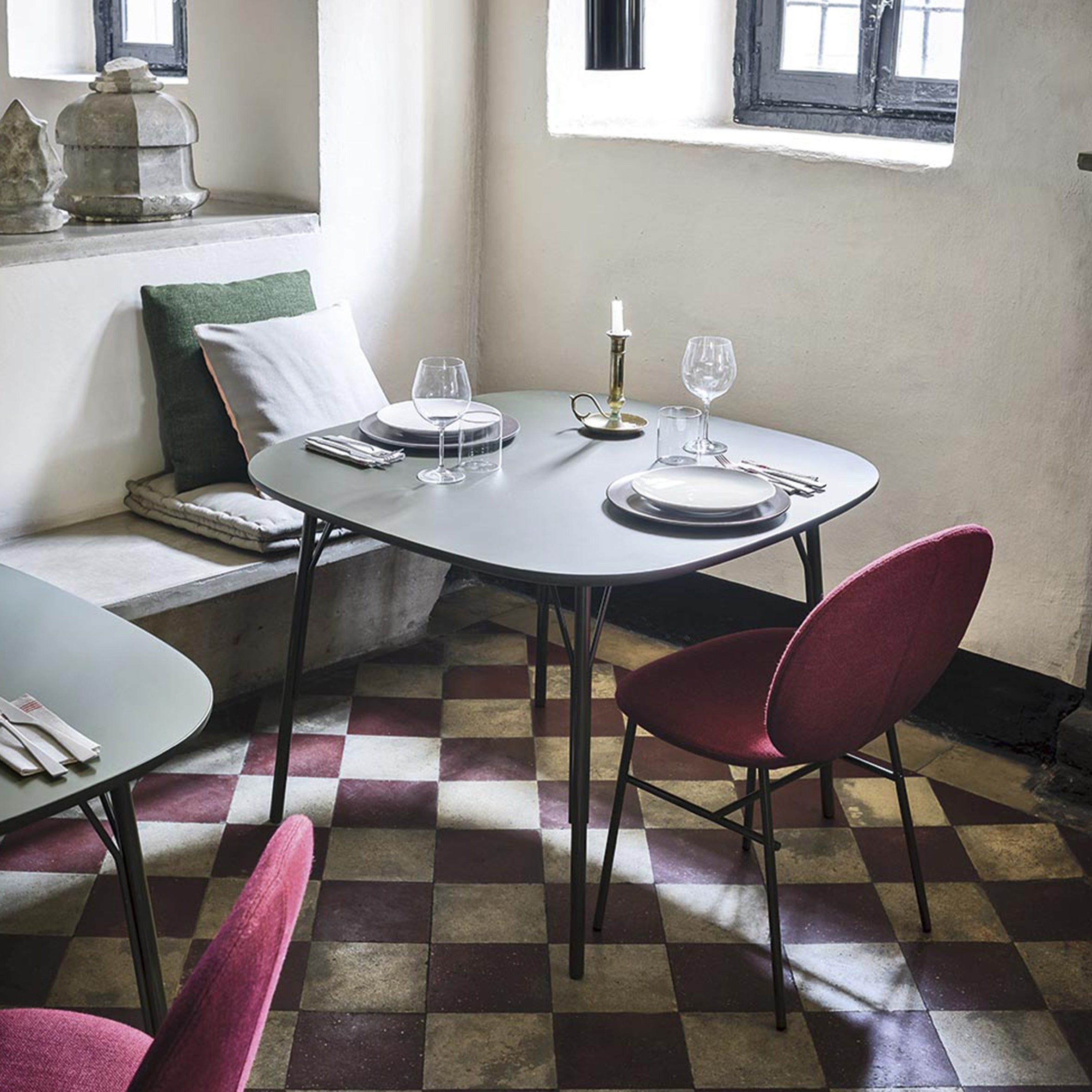 Kelly C Chair - Set of 4 - Monologue London