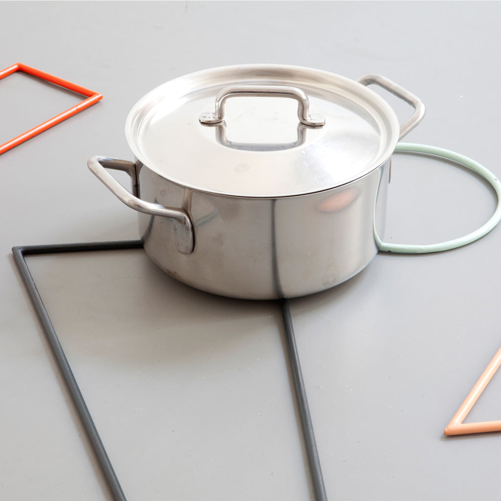 Trivets - Monologue London