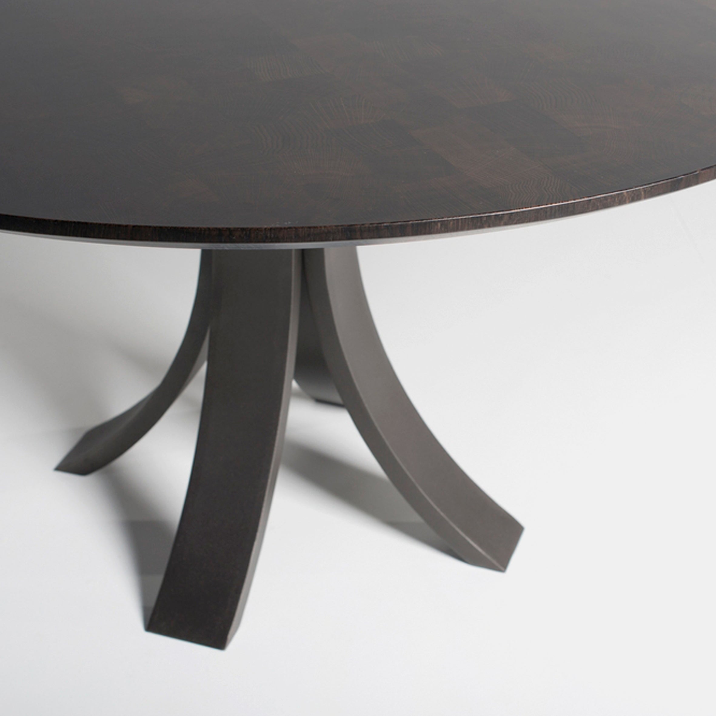 Kops Slim Round Dining Table