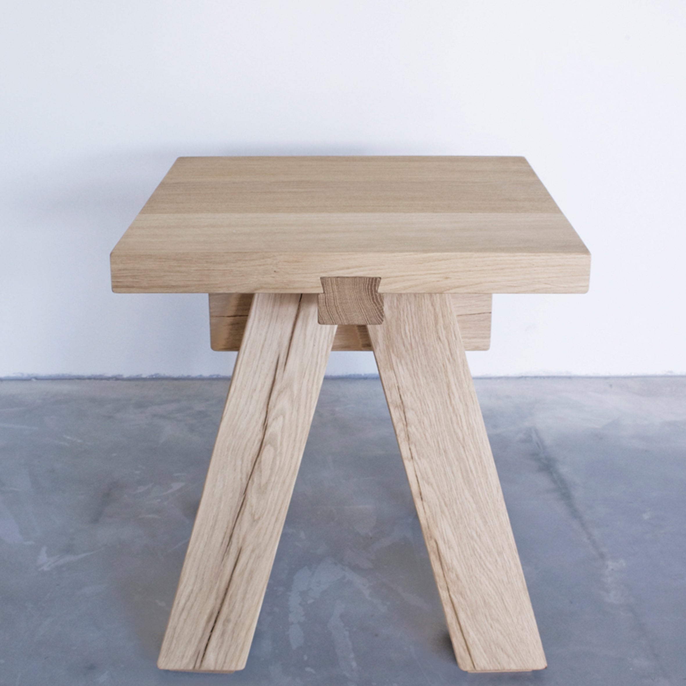 Lens Dining Table