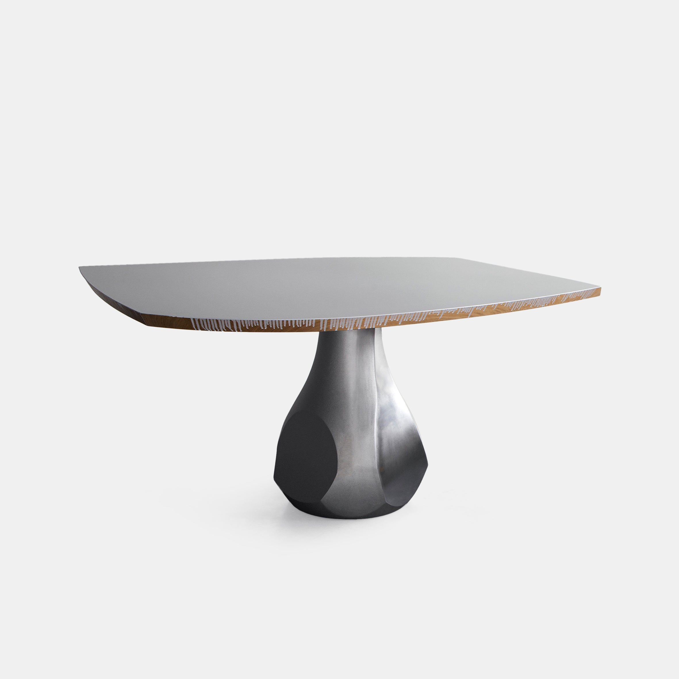 Pukalu Dining Table