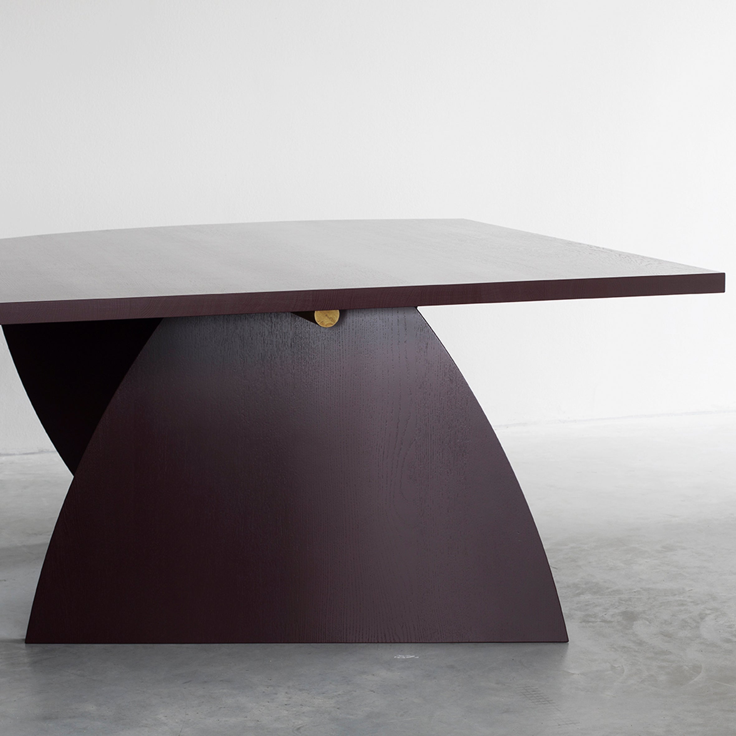 T-Elements Dining Table