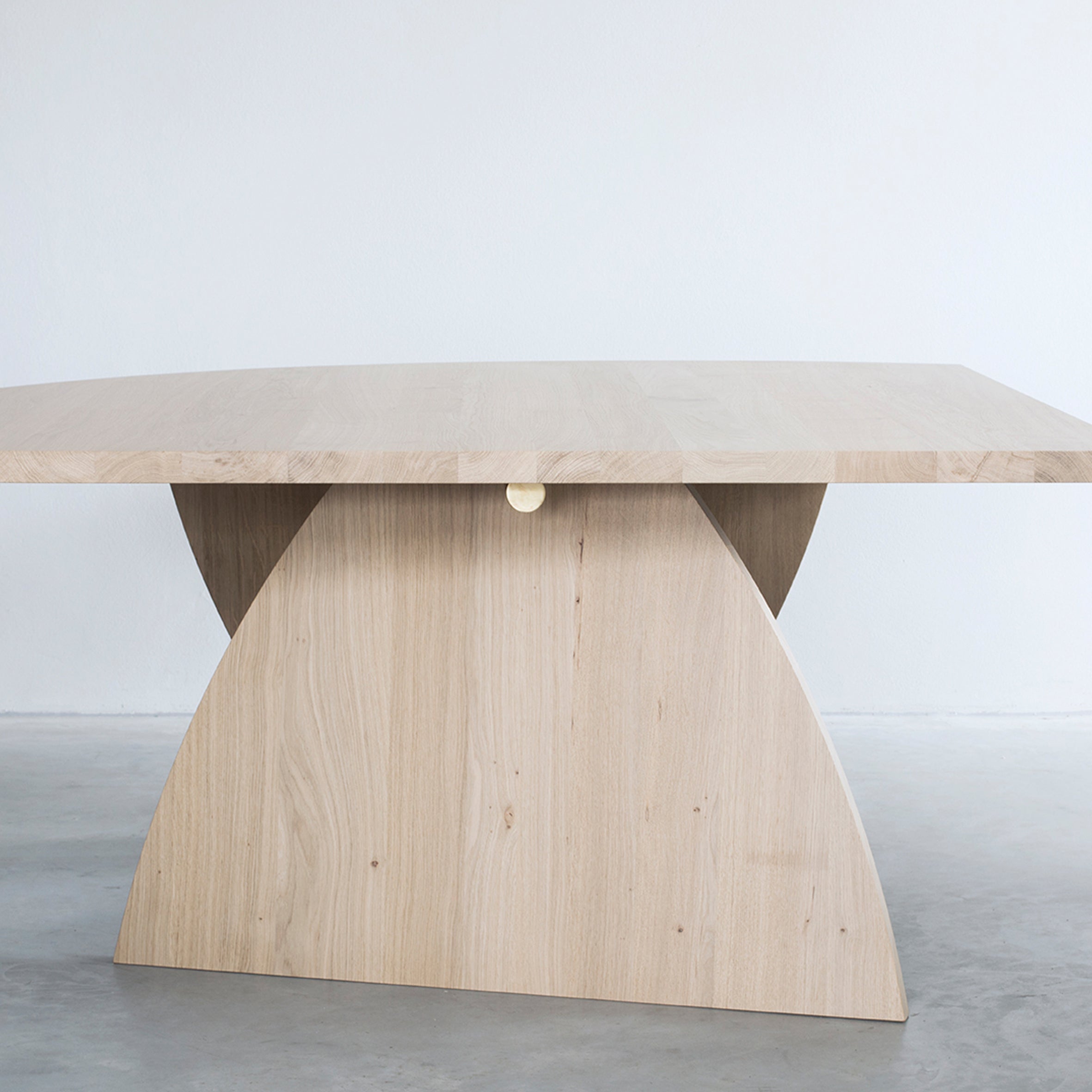T-Elements Dining Table